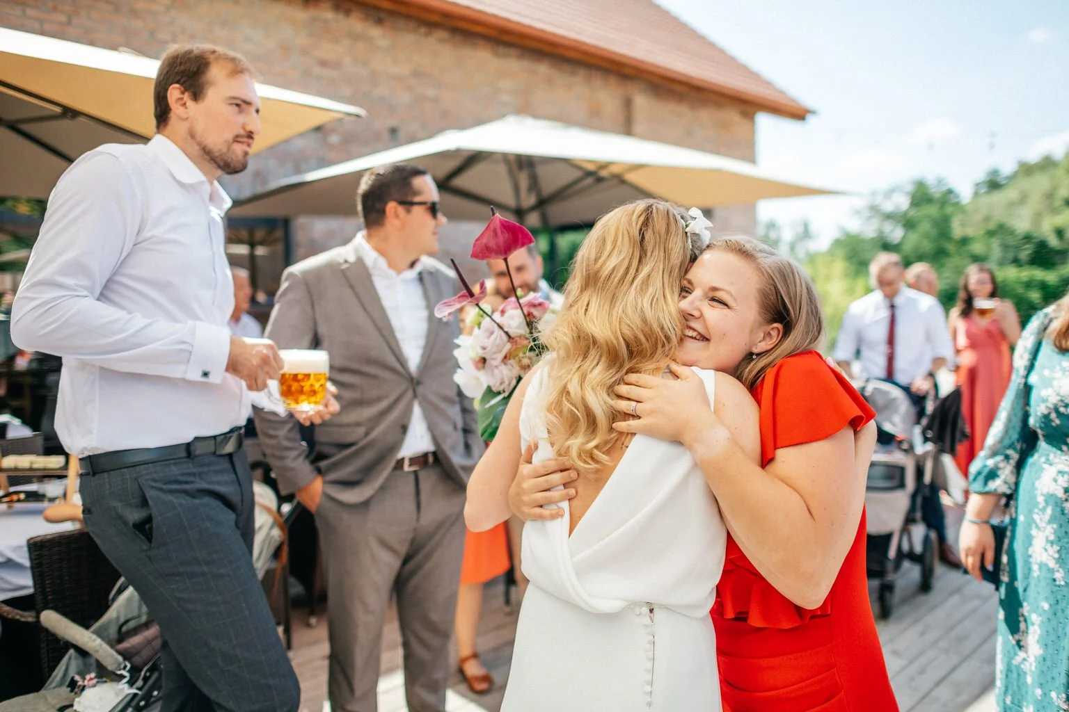 svatba-mlyn-na-dobry-vode-praha-wedding-prague-photographer-fotograf-2022-venkonvi34.jpg