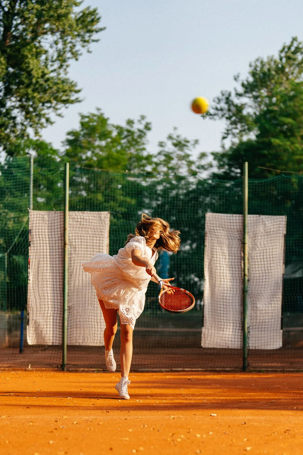 predsvatebni-foceni-037-praha-tenis-parove-patrik-Hacha-fotograf.jpg