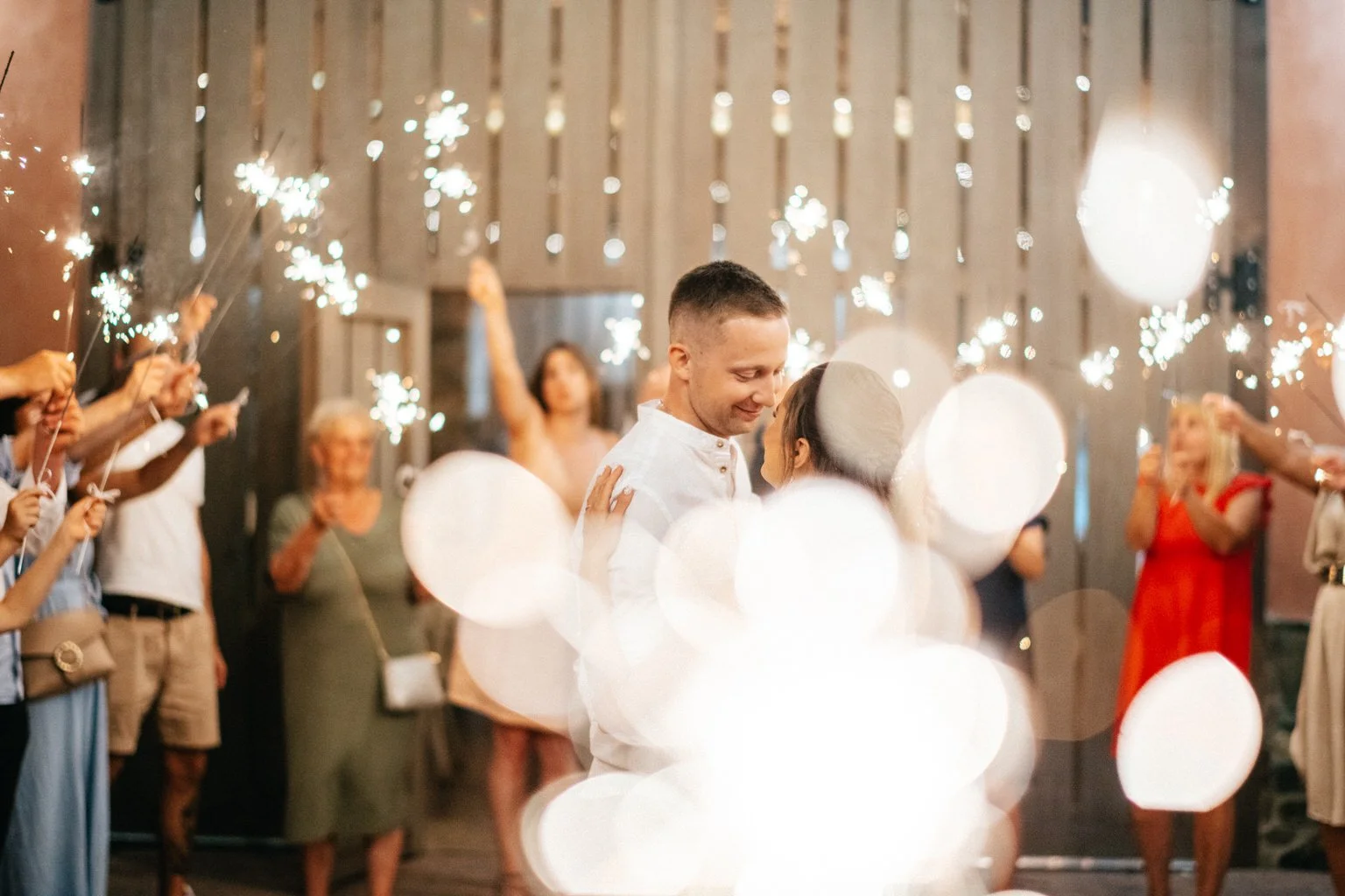statek-vsetice-svatba-letni-boho-wedding-love-prague-fotograf-patrickhacha-2022134.jpg