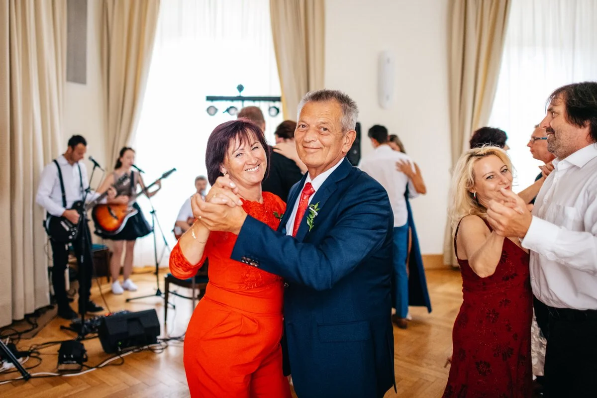krtiny-kostel-svatba-fotograf-wedding-113.jpg
