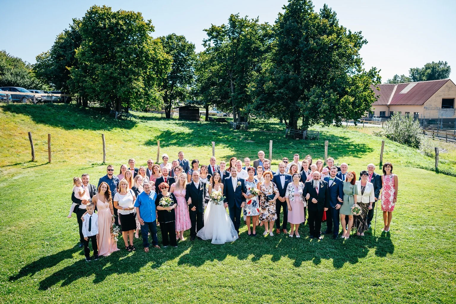 Frantiskuv-dvur-svatba-farma-klokocov-fotograf-wedding-patrikhacha-photographer-050.jpg