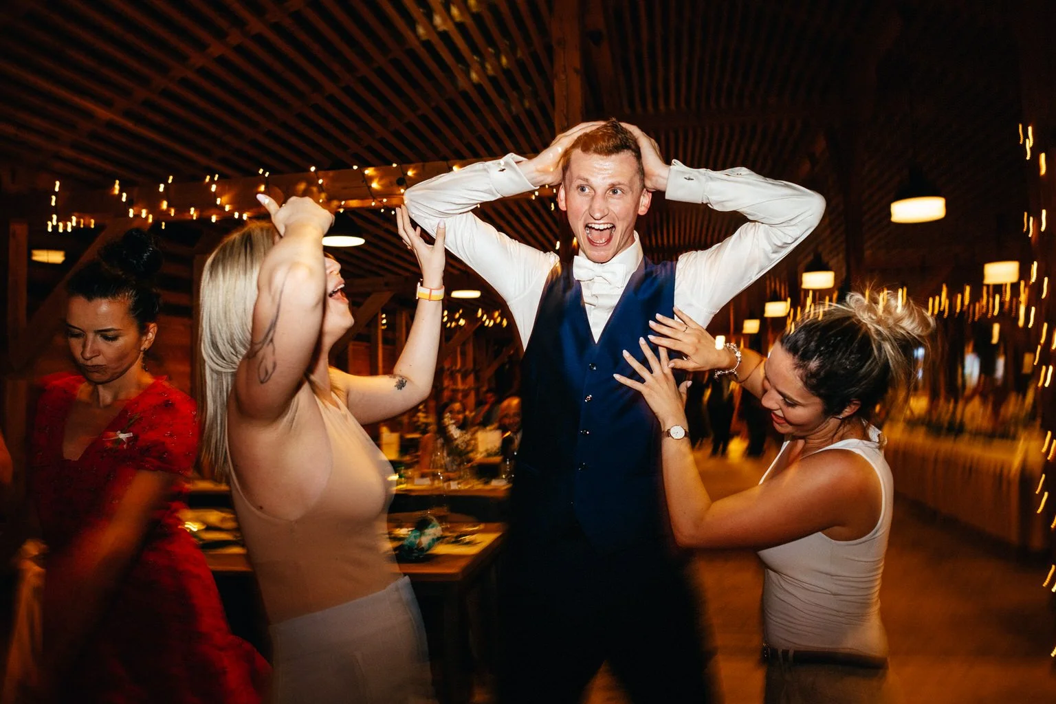 equitana-svatba-2022-fotograf-patrickhacha-pribramsko-wedding-kone106.jpg