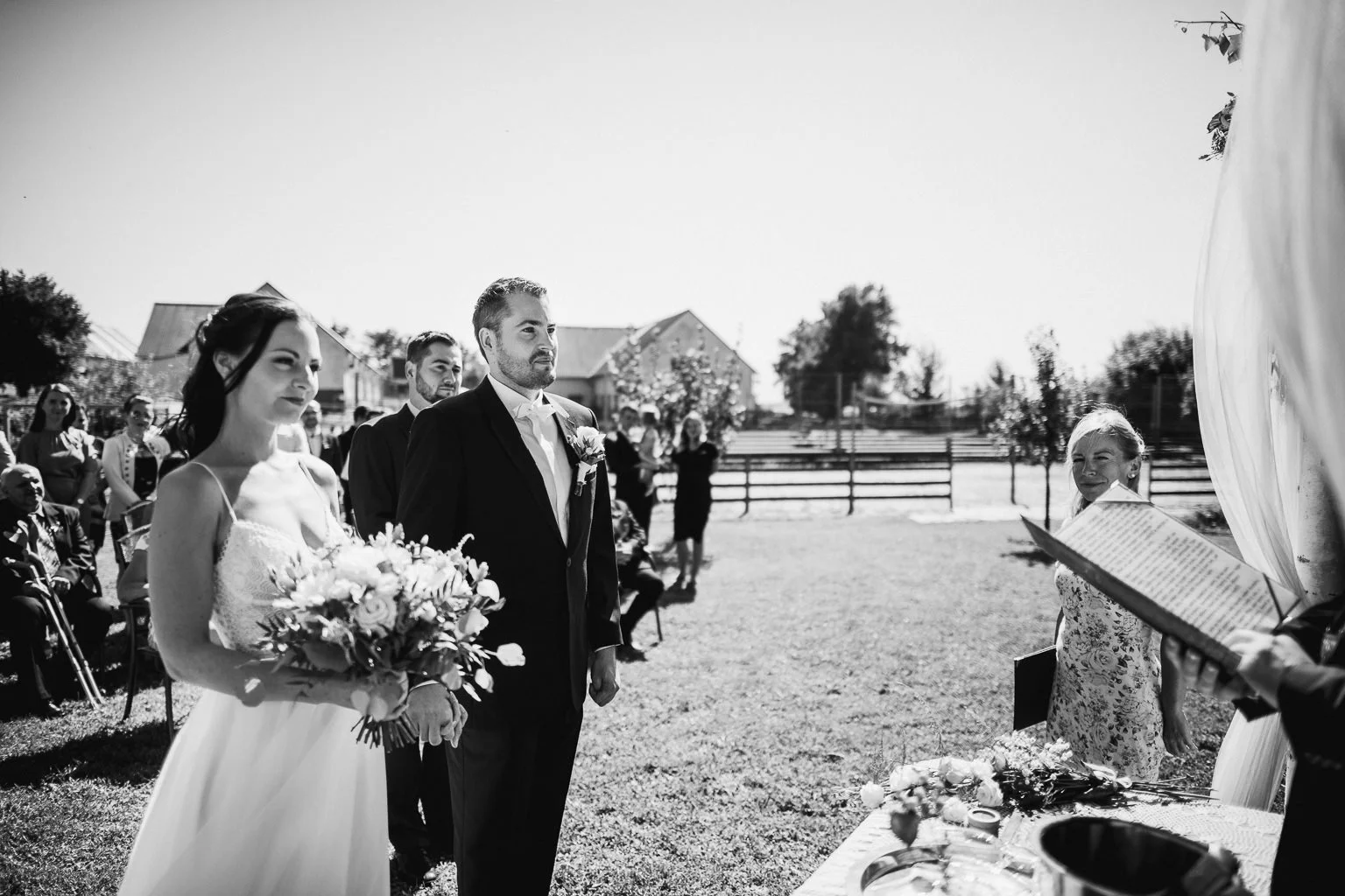 Frantiskuv-dvur-svatba-farma-klokocov-fotograf-wedding-patrikhacha-photographer-037.jpg