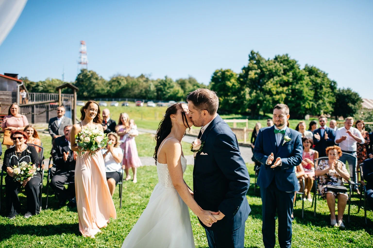 Frantiskuv-dvur-svatba-farma-klokocov-fotograf-wedding-patrikhacha-photographer-042.jpg