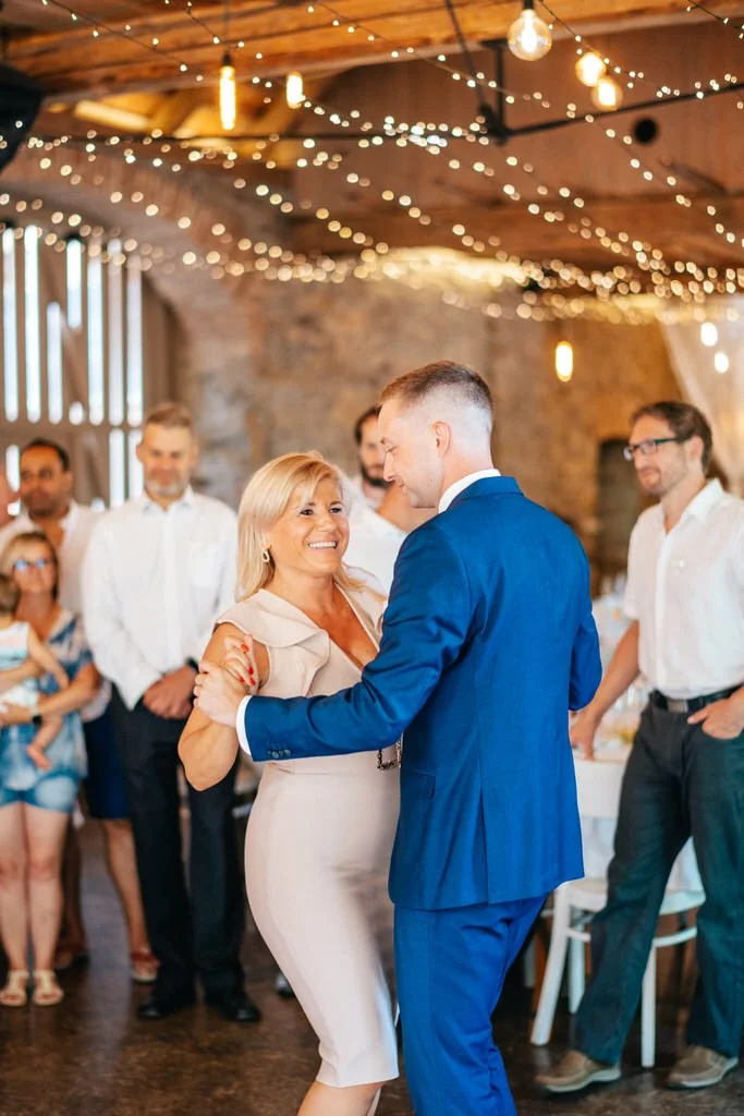 statek-vsetice-svatba-letni-boho-wedding-love-prague-fotograf-patrickhacha-2022109.jpg