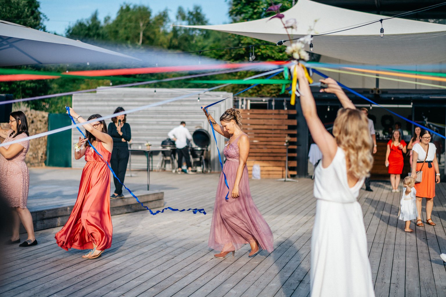 svatba-mlyn-na-dobry-vode-praha-wedding-prague-photographer-fotograf-2022-venkonvi80.jpg