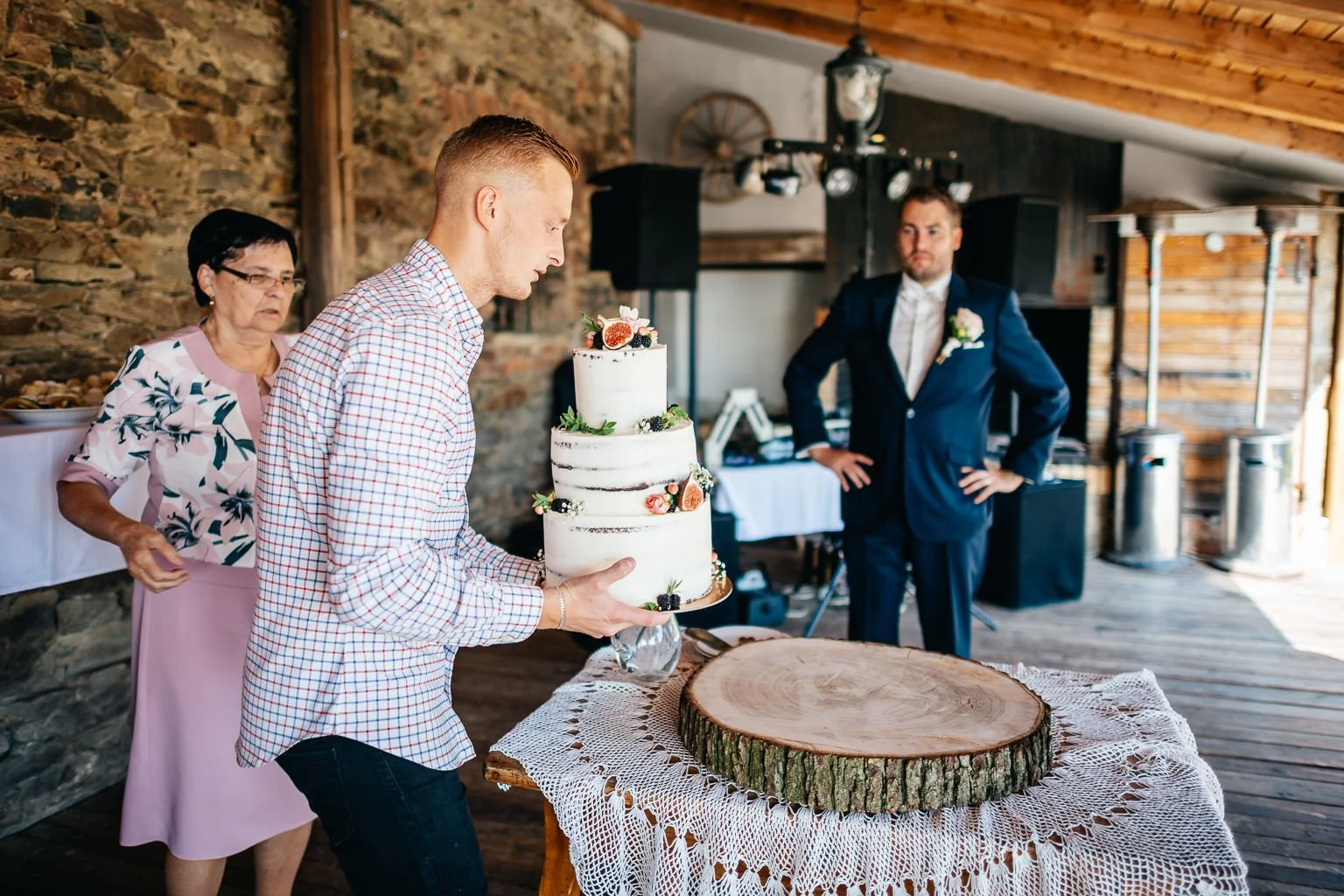 Frantiskuv-dvur-svatba-farma-klokocov-fotograf-wedding-patrikhacha-photographer-067.jpg