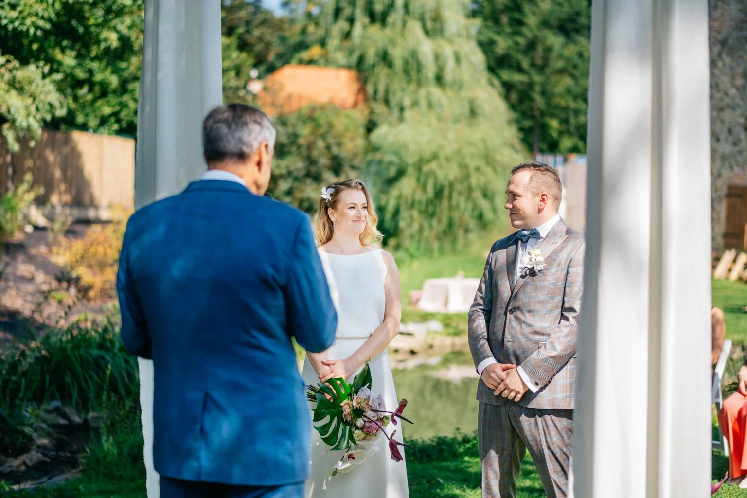 svatba-mlyn-na-dobry-vode-praha-wedding-prague-photographer-fotograf-2022-venkonvi18.jpg