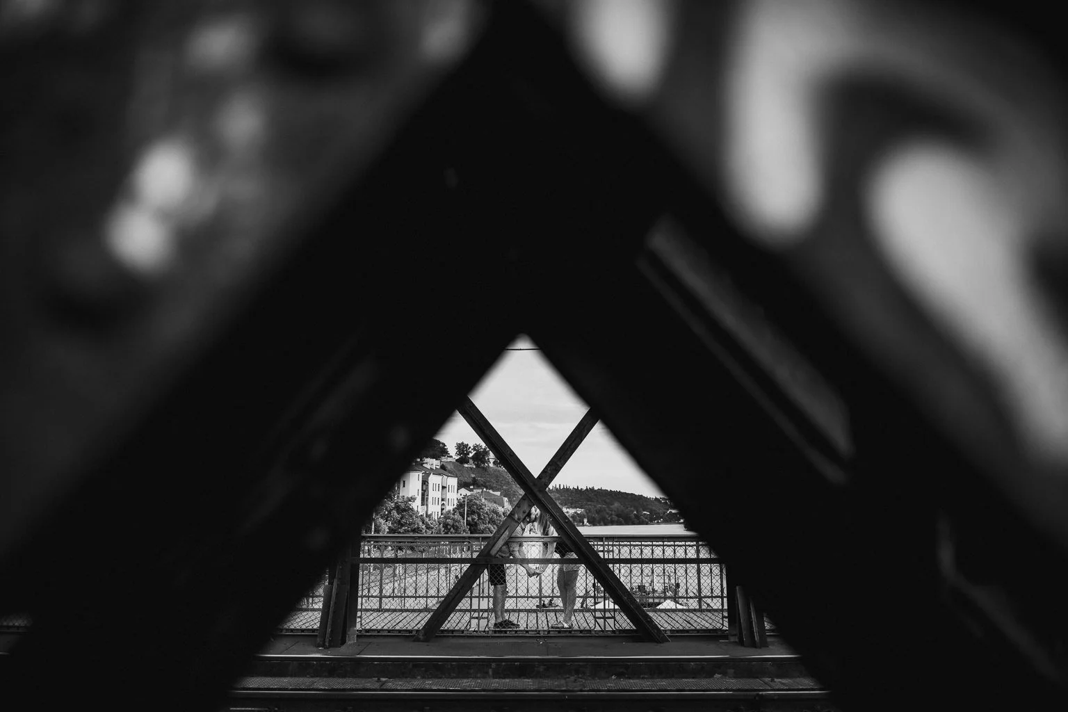 parove-foceni-praha-fotograf-couple-vysehrad-patrickhacha-015.jpg