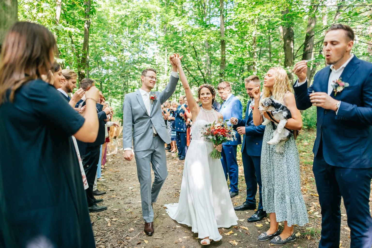 svatba-praha-stodola-holyne-2022-fotograf-patrickhacha-prague-wedding56.jpg