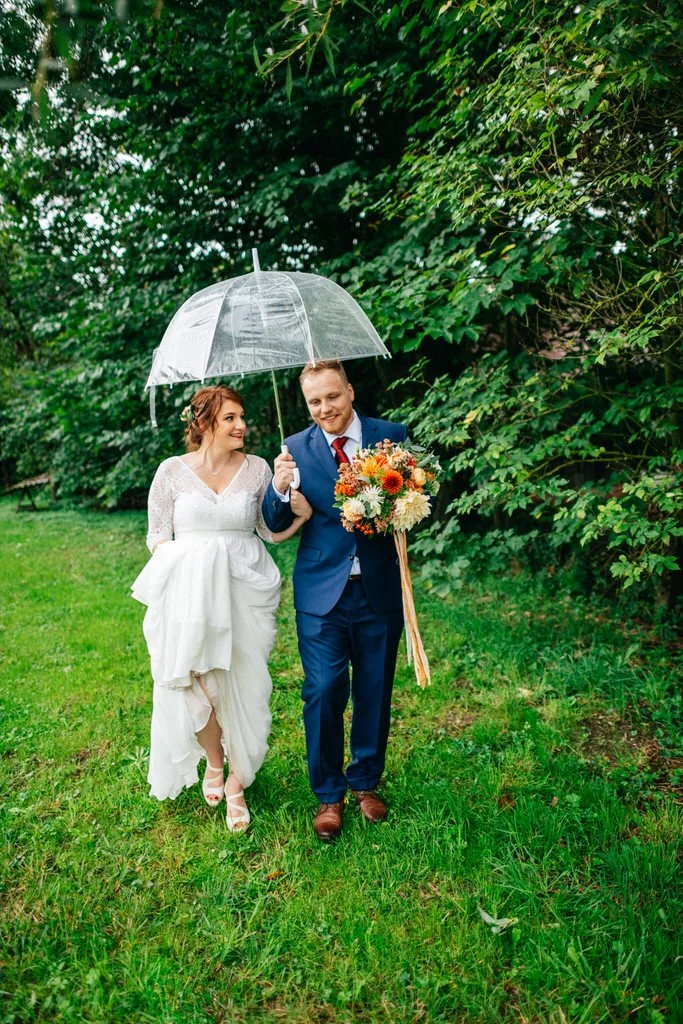 svatba-v-desti-farma-kalhov-fotograf-2022-wedding-prsi-venkovni-patrickhacha62.jpg