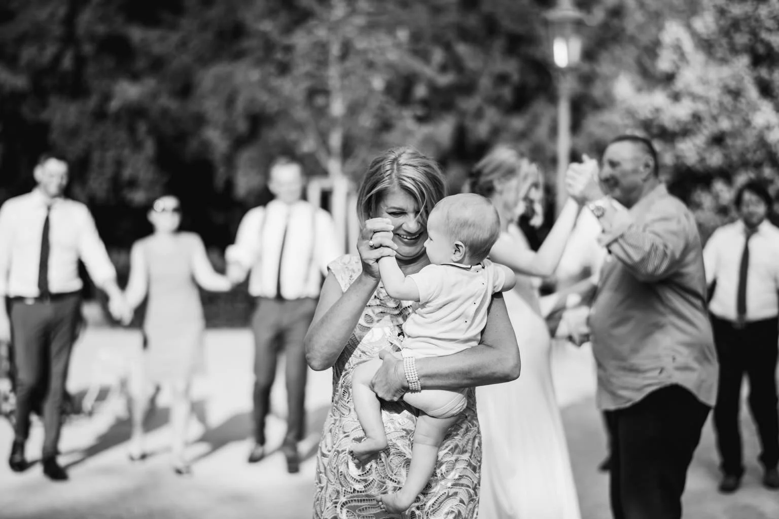 Grebovka-svatba-fotograf-wedding-havlickovy-sady-prague-photographer-summer-vibe-patrickhacha-cervenec-2023-69.jpg