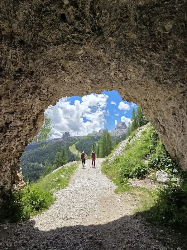 womens-dolomites-trek-alta-via-7.webp