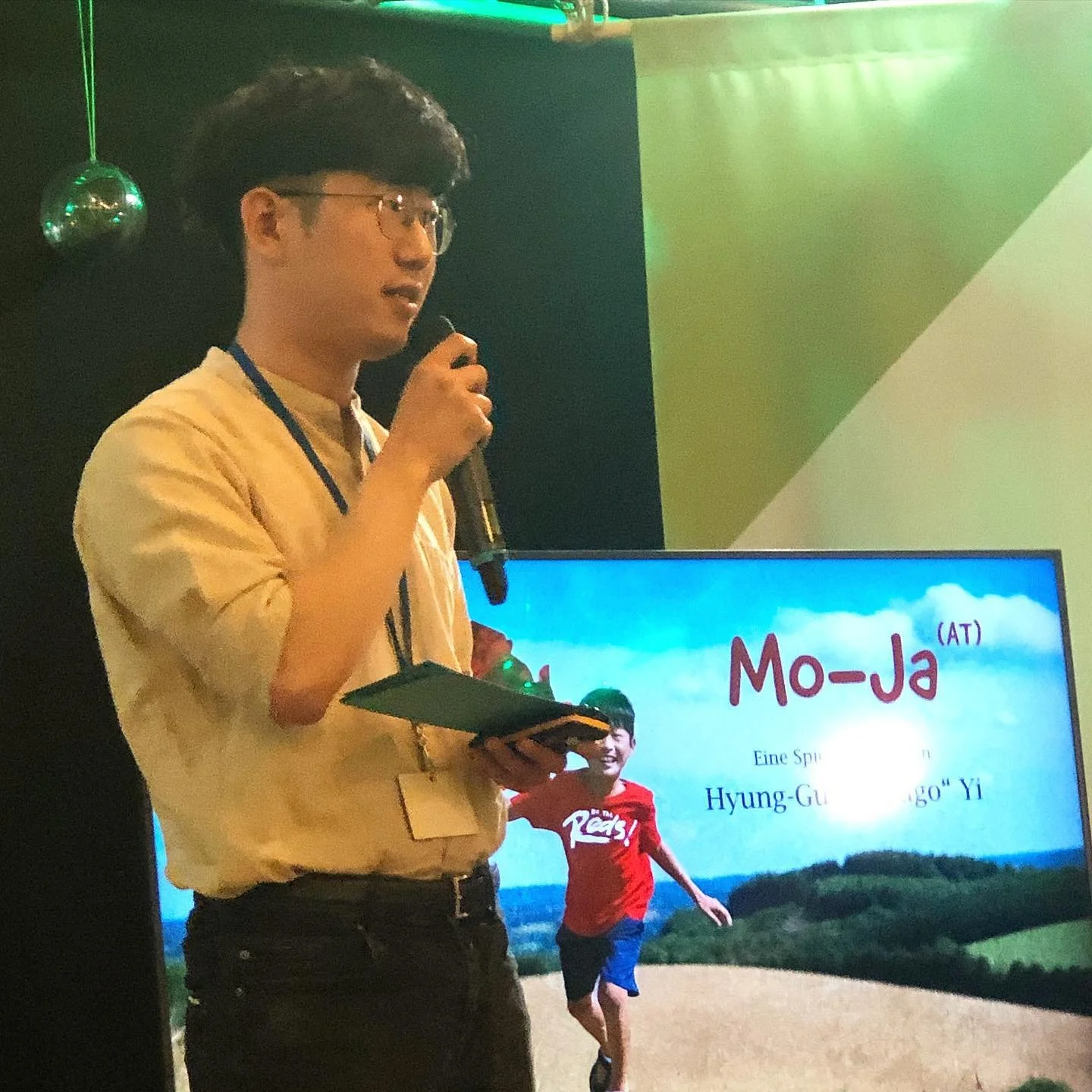 Last week, I was accepted to a film pitch competition by @jungerfilm in which I could present my new film idea, "Mo-Ja," a story about a young Korean boy trying to fit in a small German town. I felt honored but also afraid since it was the 