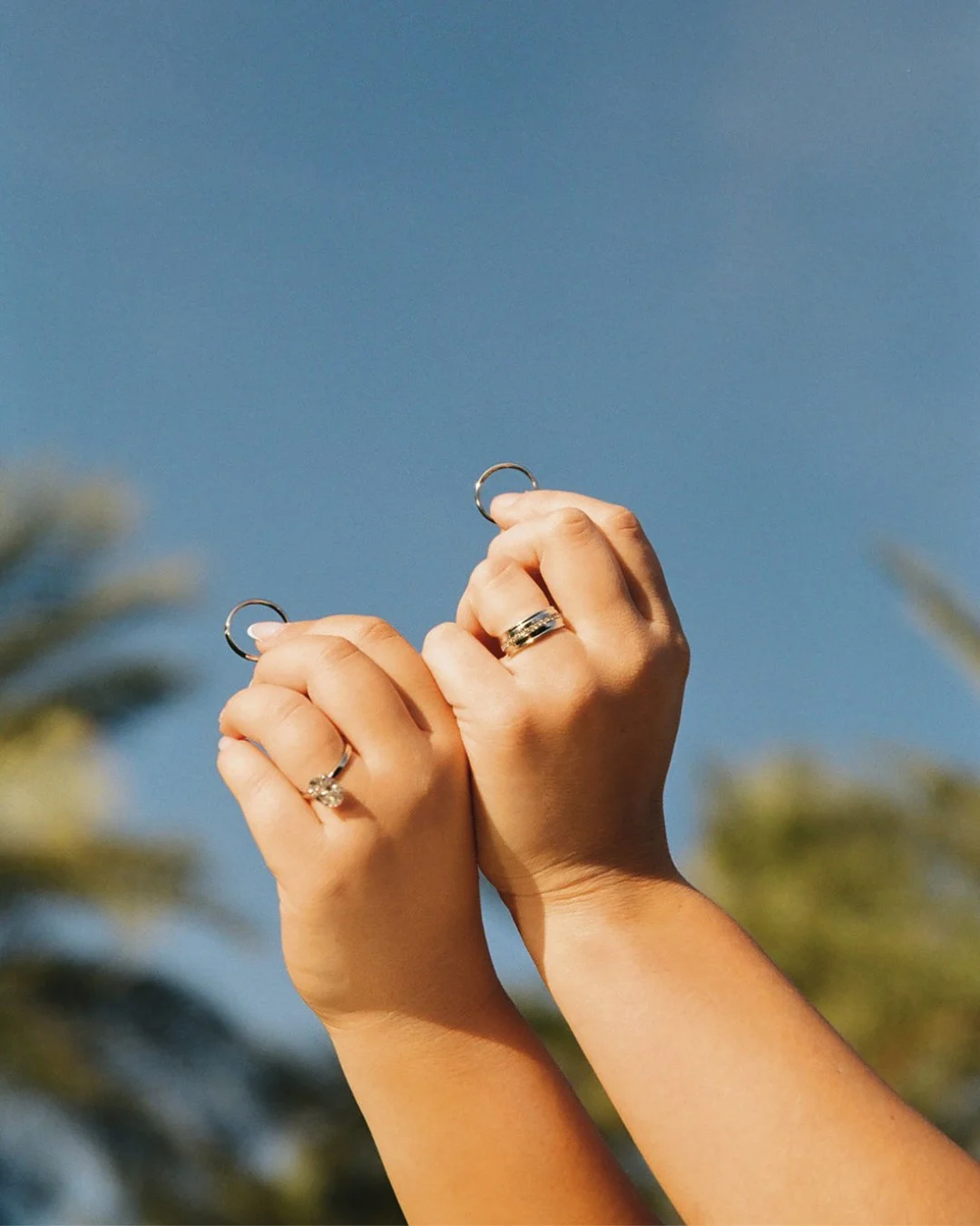 Two Haleighs (seriously, Haileigh &amp; Hailey) are better than one 🤍⁣
⁣
Photo: @westimagery⁣
Coordinator: @adaliaroseevents⁣
Florals: @flowersattiffinys⁣
Linens: @raquelslinens