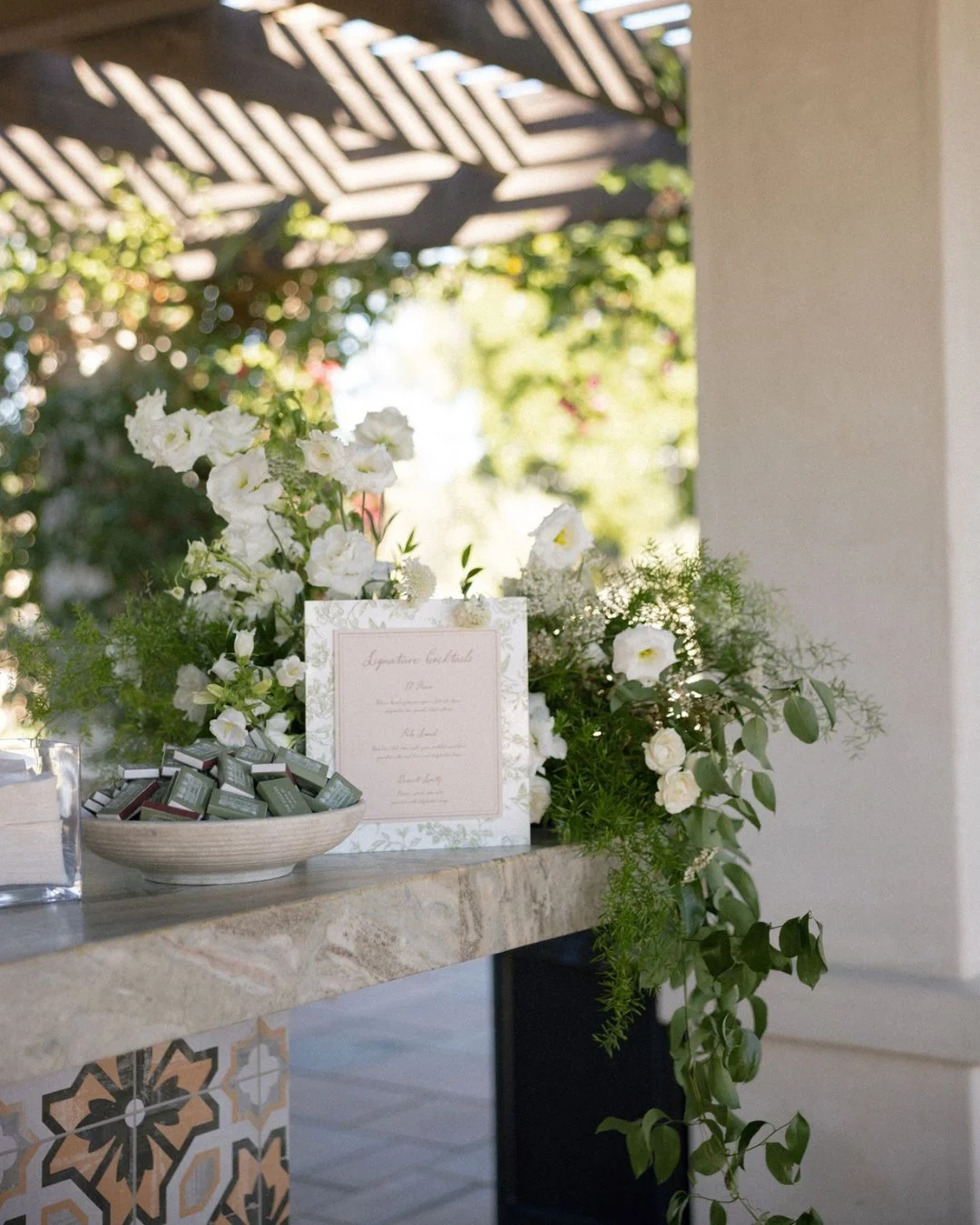 Just a sage &amp; white daydream on the lawn 😊⁣
⁣
Photo: @sloanephoto_⁣
Coordinator: @treschicaffairs⁣⁣
Rentals: @sigpartyrentals @brillianteventlighting⁣⁣
Florals: @modernbouquet