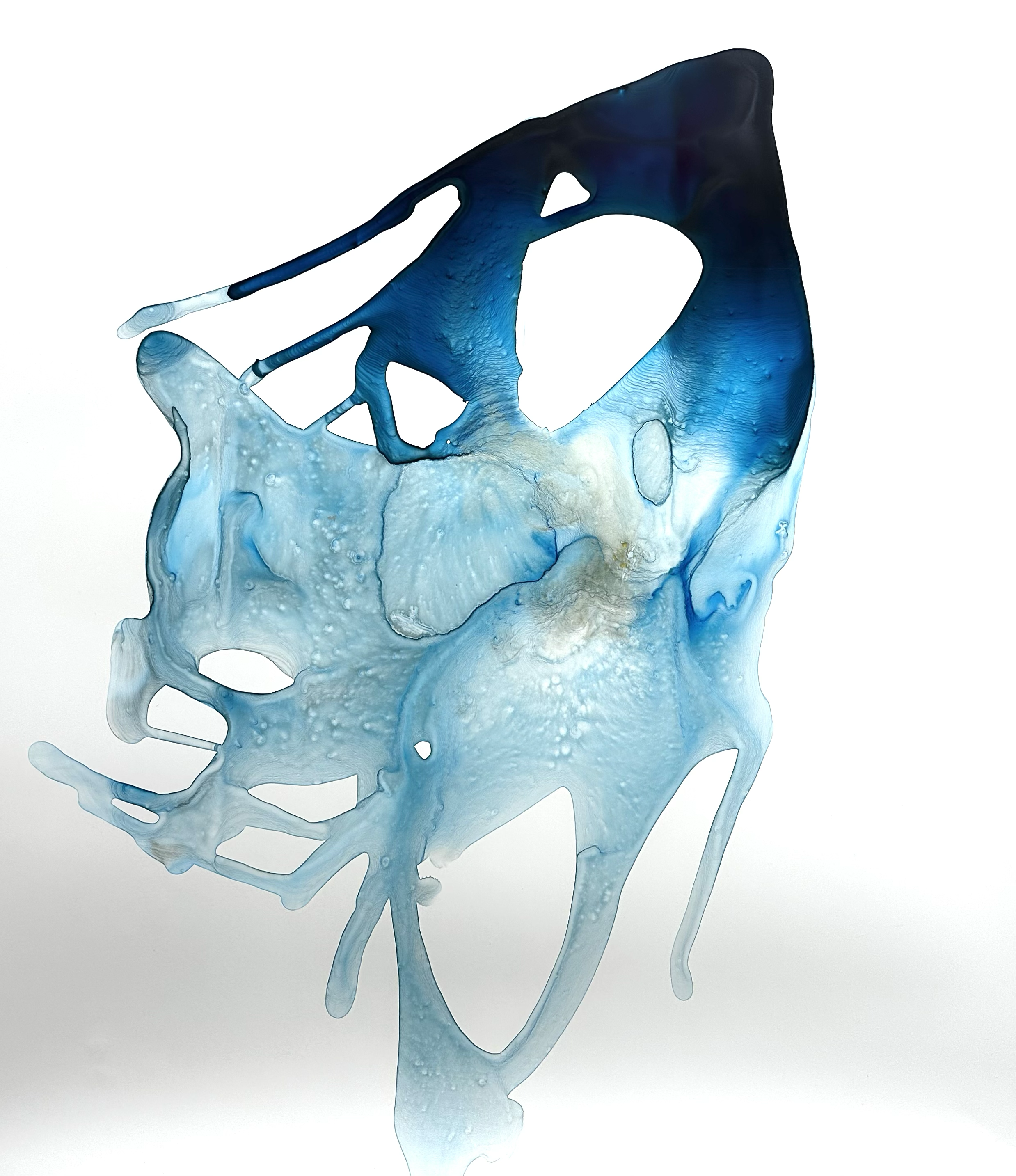 QUARZO 
40.0777 N, 105.5752 W
Snow Melt and Acrylic Ink on Yupo 200gsm.
76x76cm.
2023