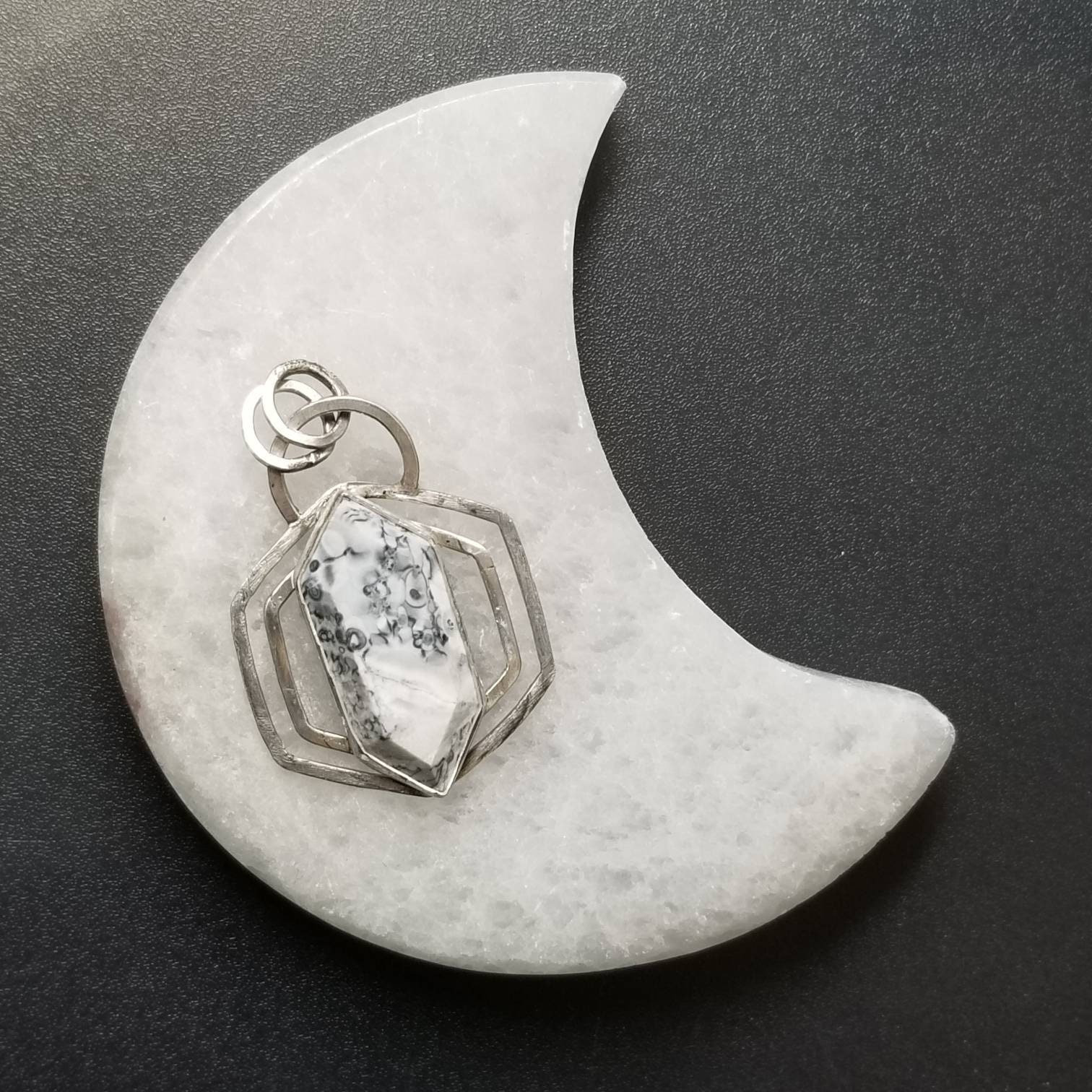 https://i.etsystatic.com/11587077/r/il/b32a4f/2324822499/il_fullxfull.2324822499_elld.jpg