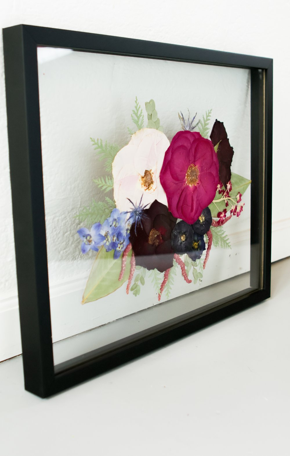 16 x 20 Frame — Botanical Heirlooms