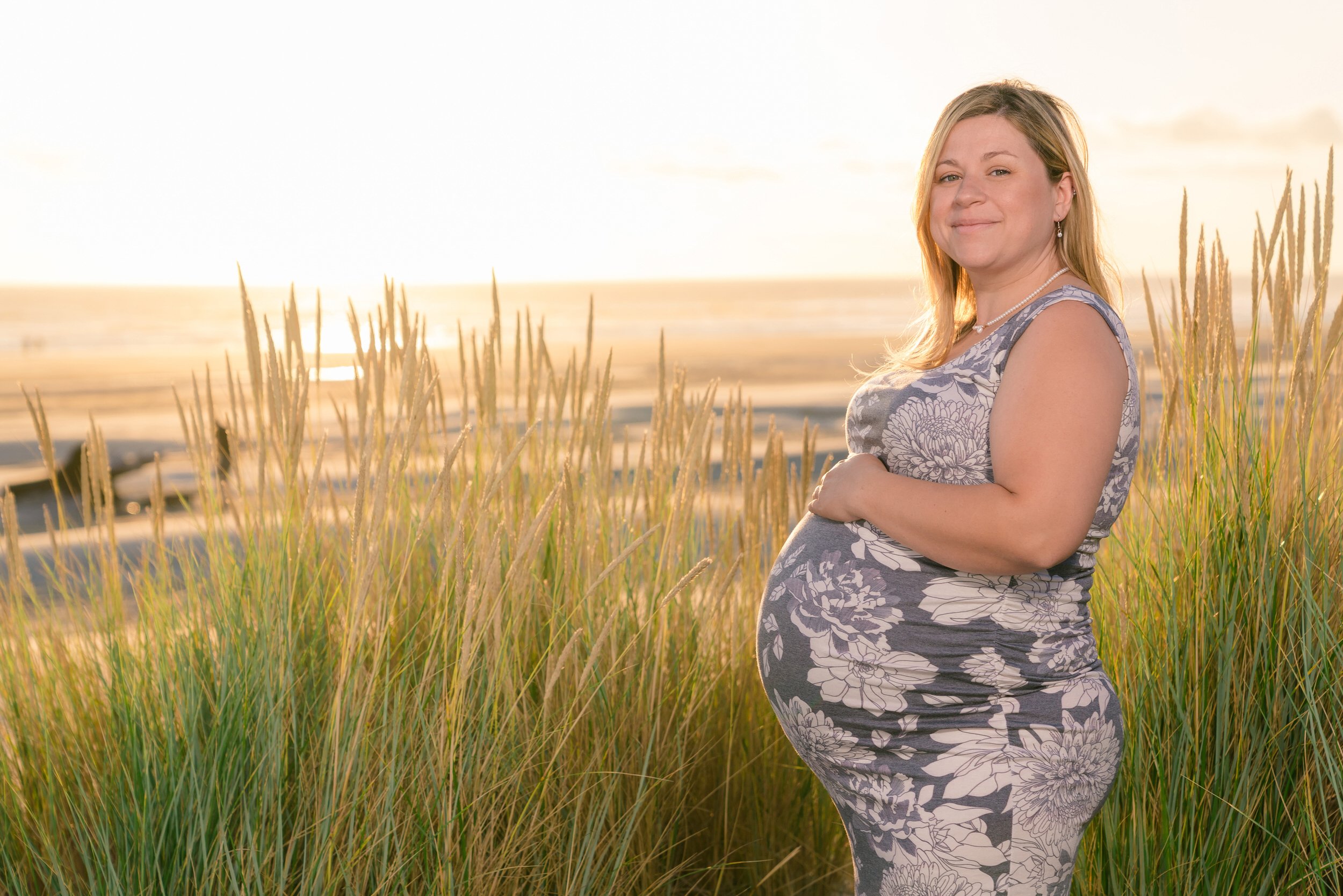 Oregon-beach-Maternity-Photography-1.jpg