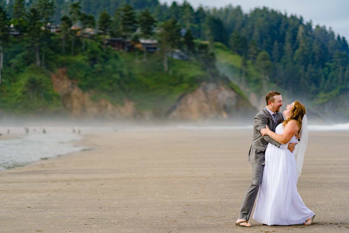 Oregon-Elopement-Photographer-15.jpg