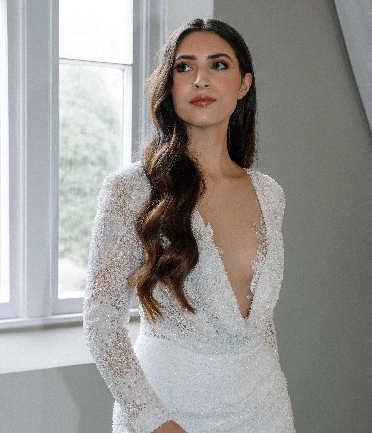This makeup look on @_danielle_lim_ has become the most requested bridal inspo my brides bring to their trials. 😍

In honour of that, I&rsquo;m sharing some more of my favourite photos beautifully captured by @milkchiccreative &amp; my step-by-step 