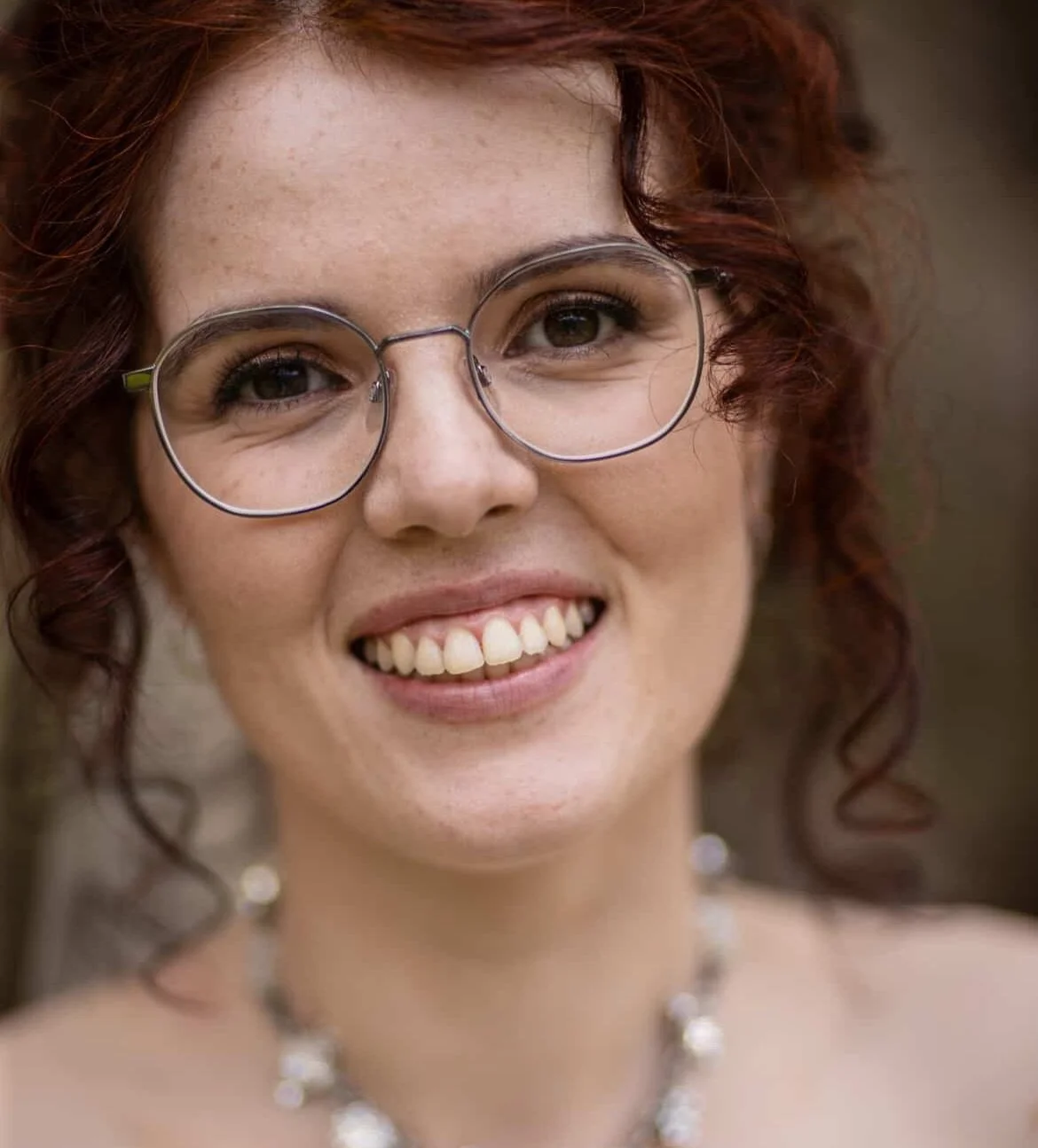 Gorgeous Bride Rachel opted to keep her complexion coverage barely there using her own @ellisfaascosmetics Skin Veil Foundation and wanted to focus on her eyes as the main feature 🤍

At our trial: We applied a medium to fuller coverage initially and