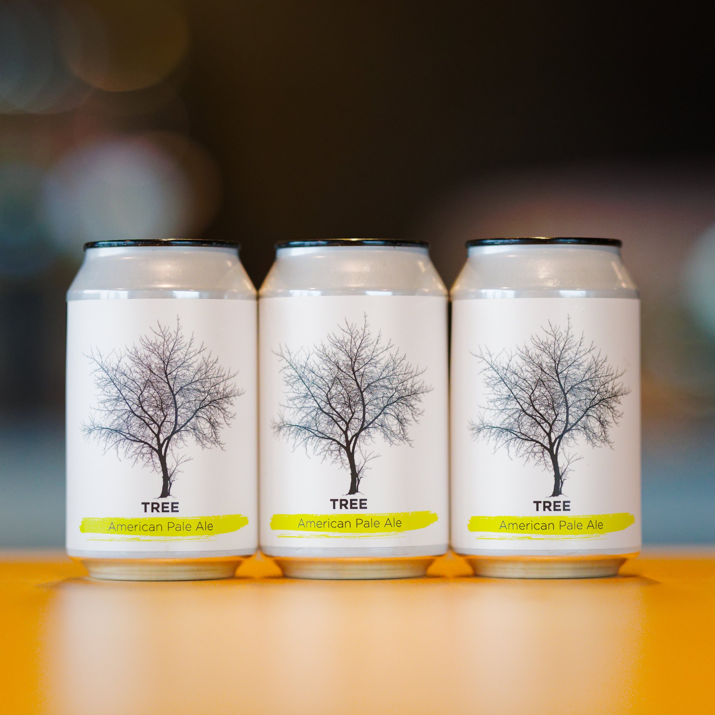 TREE : une American Pale Ale, fraîche et généreusement houblonnée, brassée à Arlon avec passion chez Sarma Star Brewery. Alcool: 5,9 %