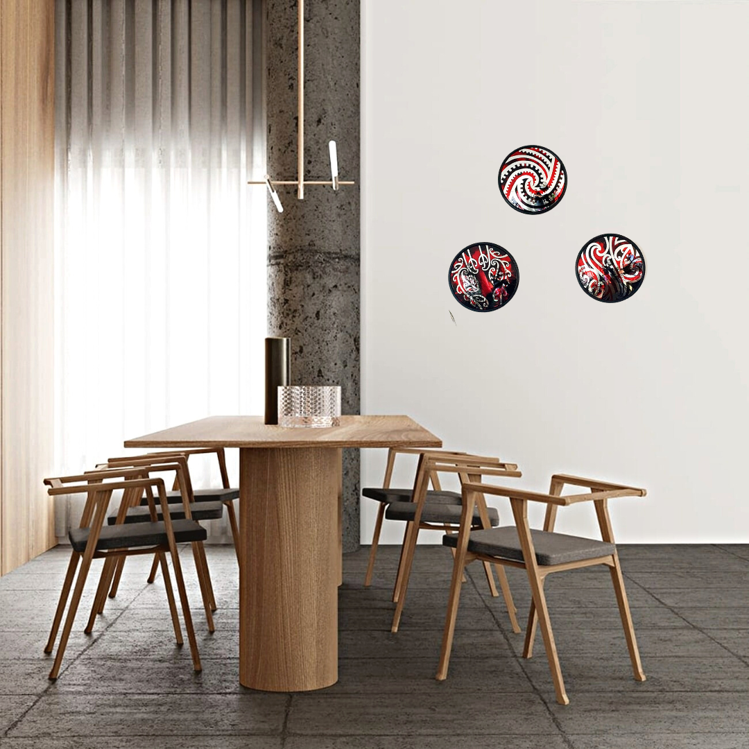 Māori Artist Frederick Worrell Limited Edition Kowhaiwhai Convex Mirror Set on Wall