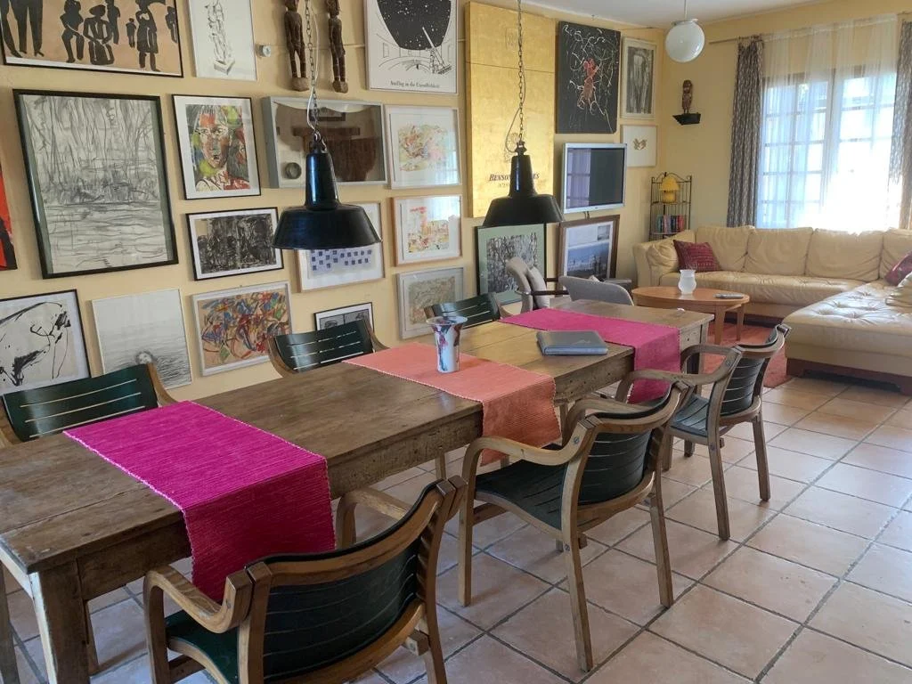 22) Atelierwohnung Eßtisch0bbfd81d-37e7-4838-b344-7b8eb9b2ac10.JPG