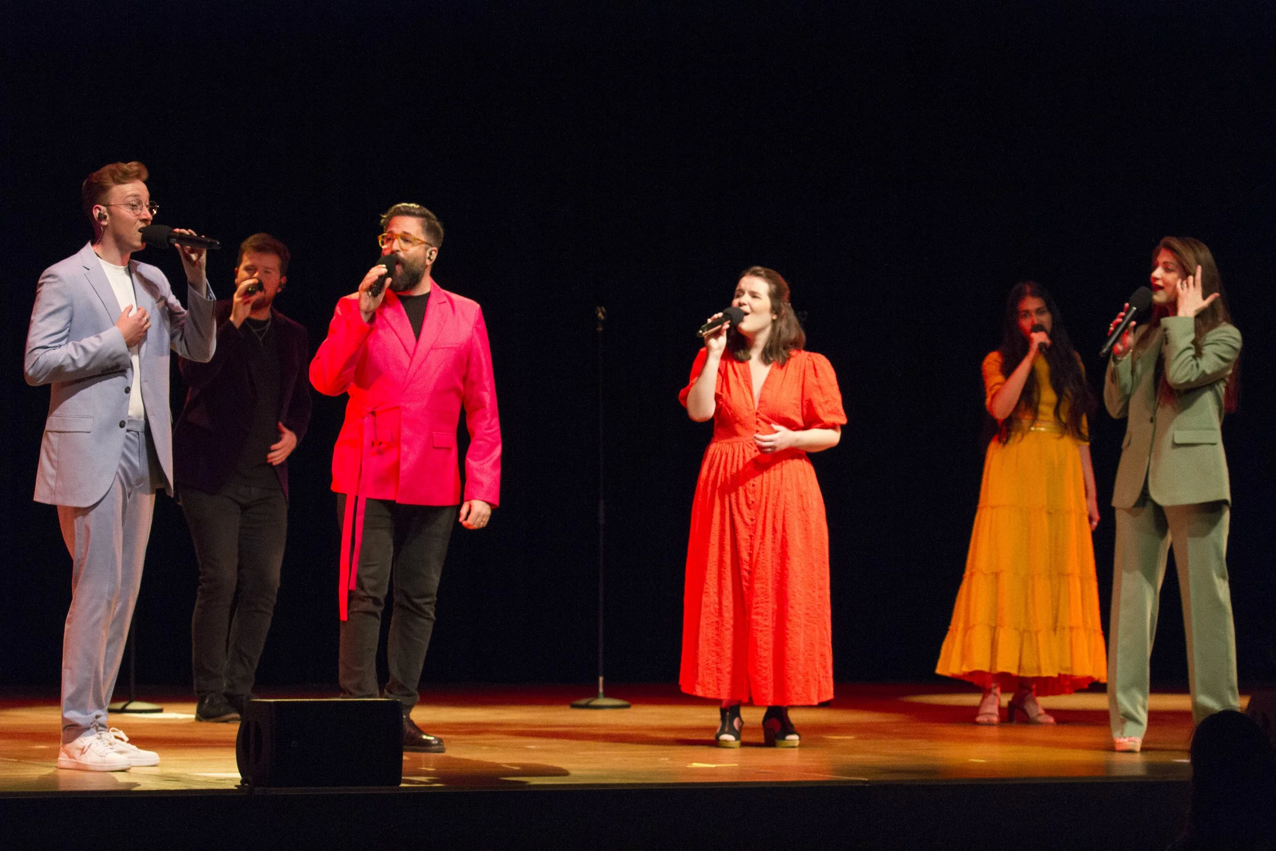 Owen in concert with The Swingles - 2