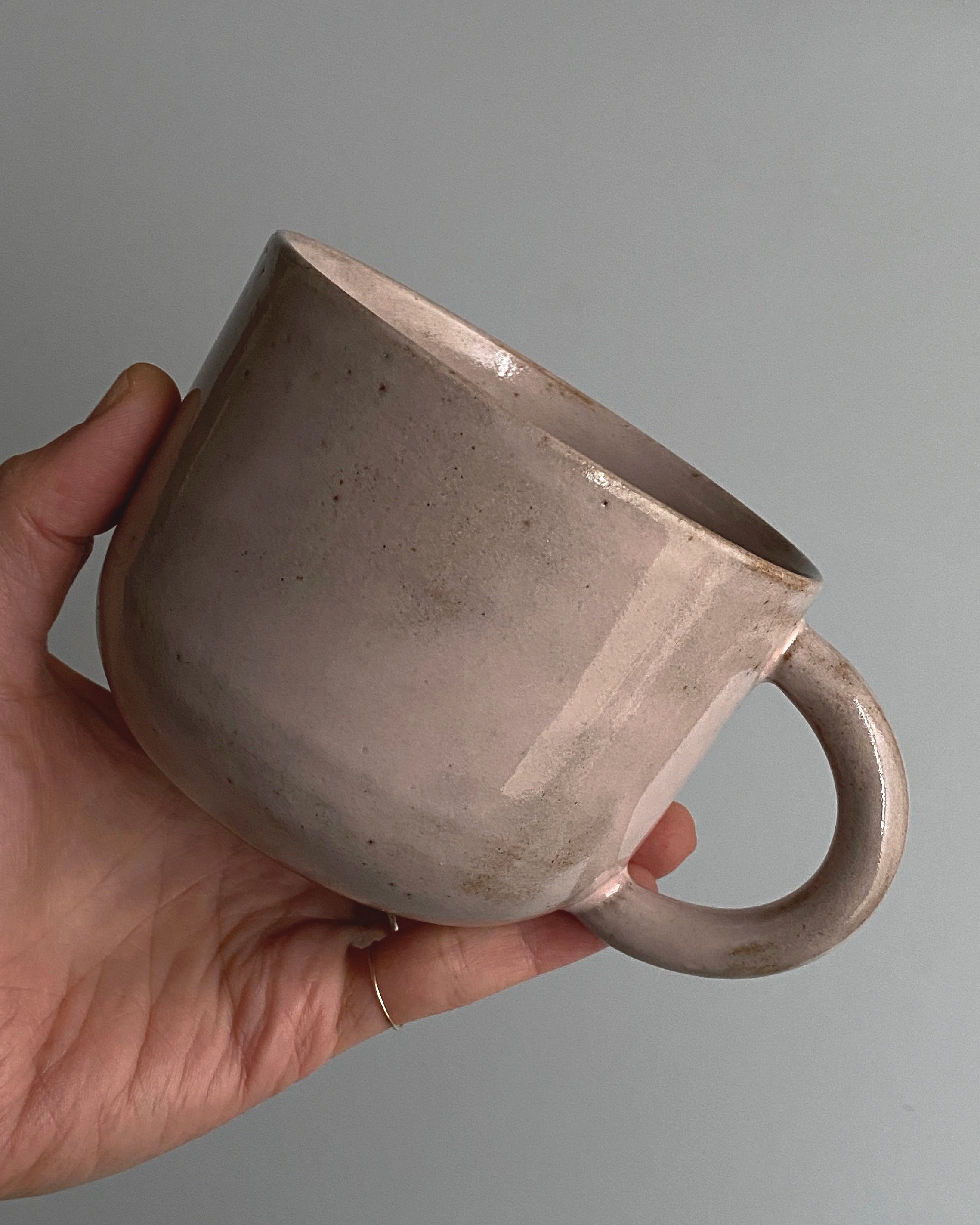 p r e – o r d e r : oval large tea cup L / 400 ml