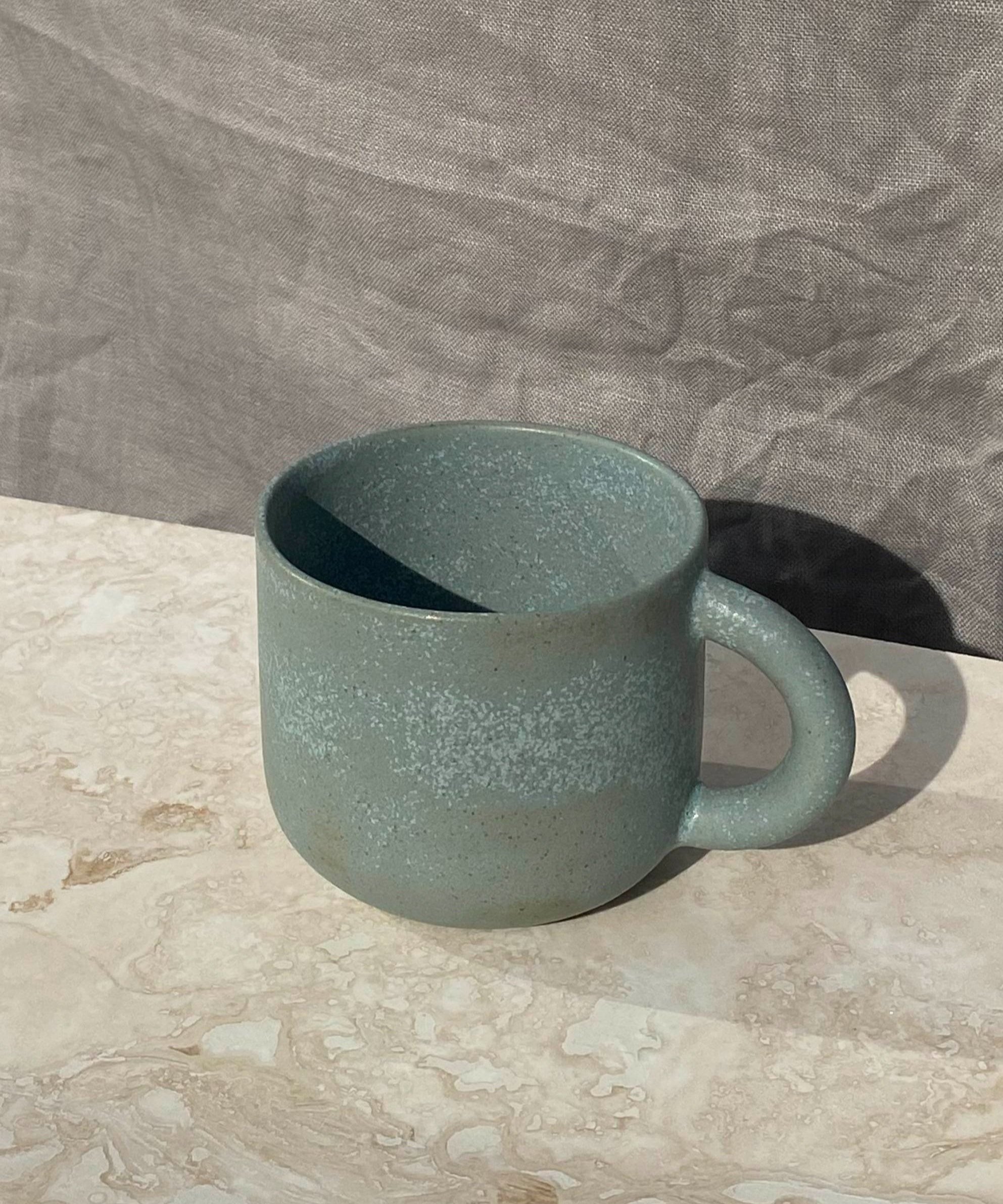 gorka_studio_ceramics-hrnek-oval-l-400ml-keramika_4417.jpg