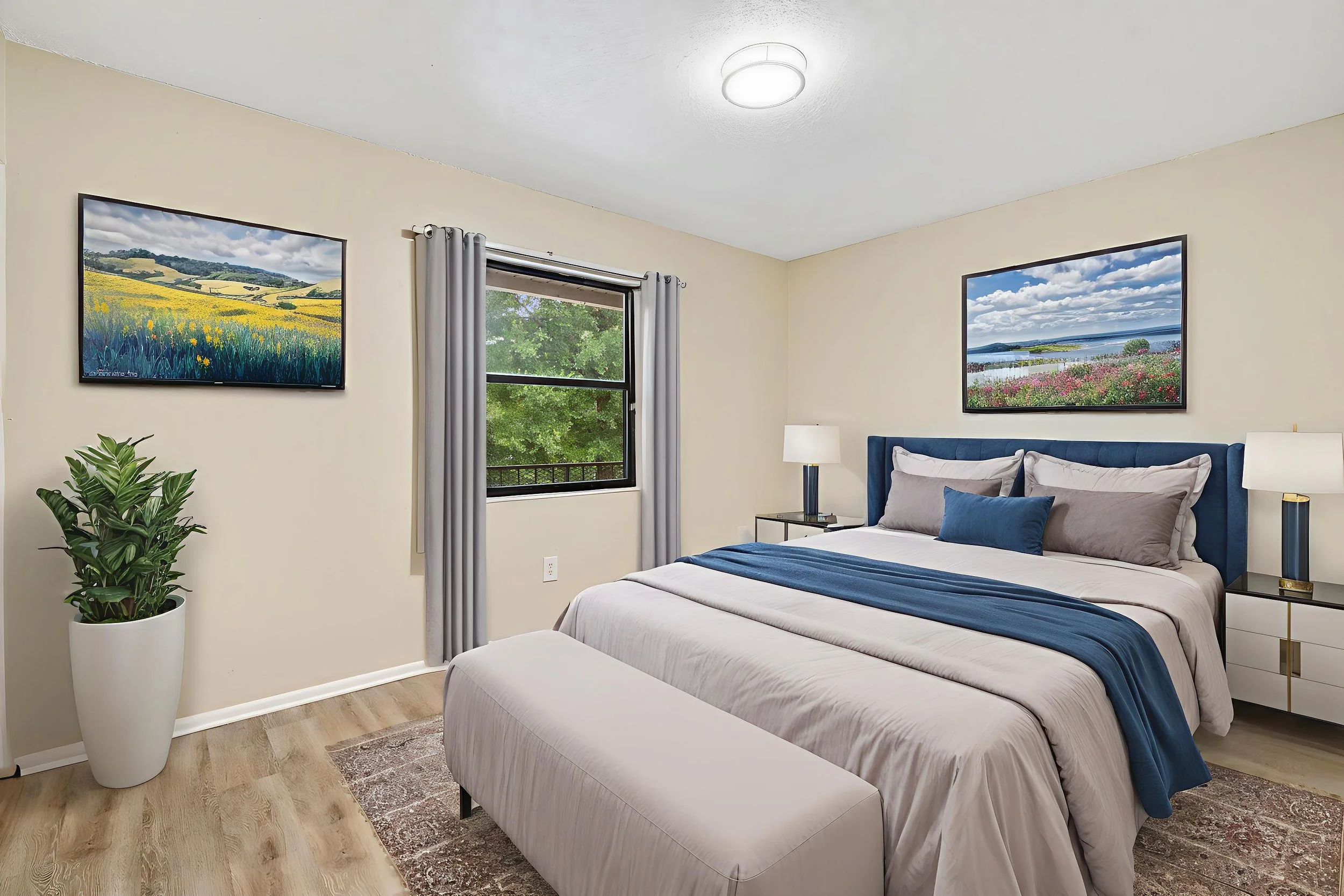 45_dsc04856 - bedroom - 2.jpg