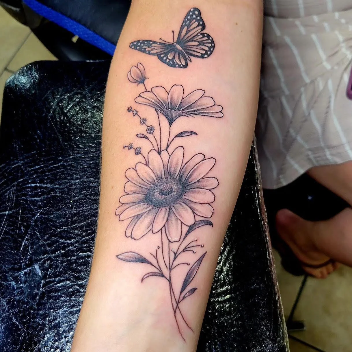 Flowers butterfly.jpg