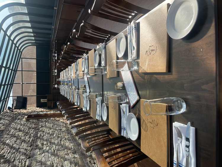 French Oak Bar & Grill