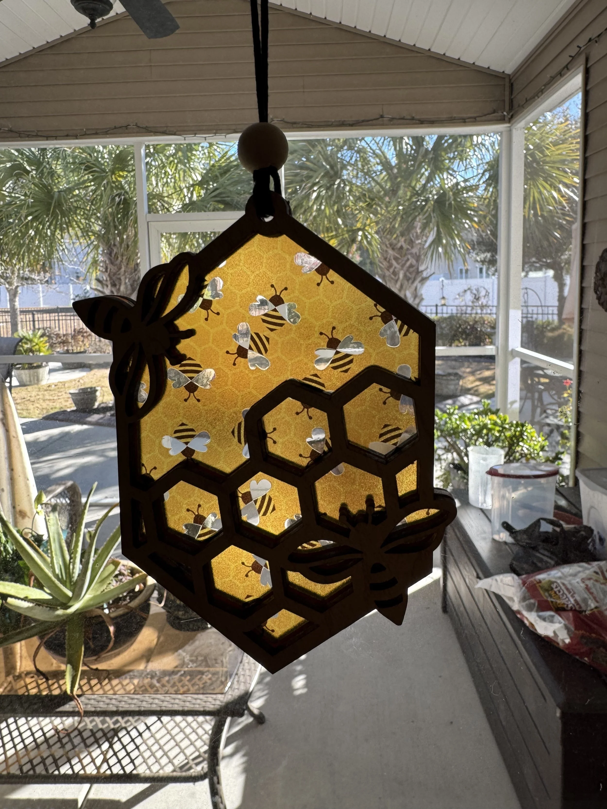 Bee/Beehive Suncatcher