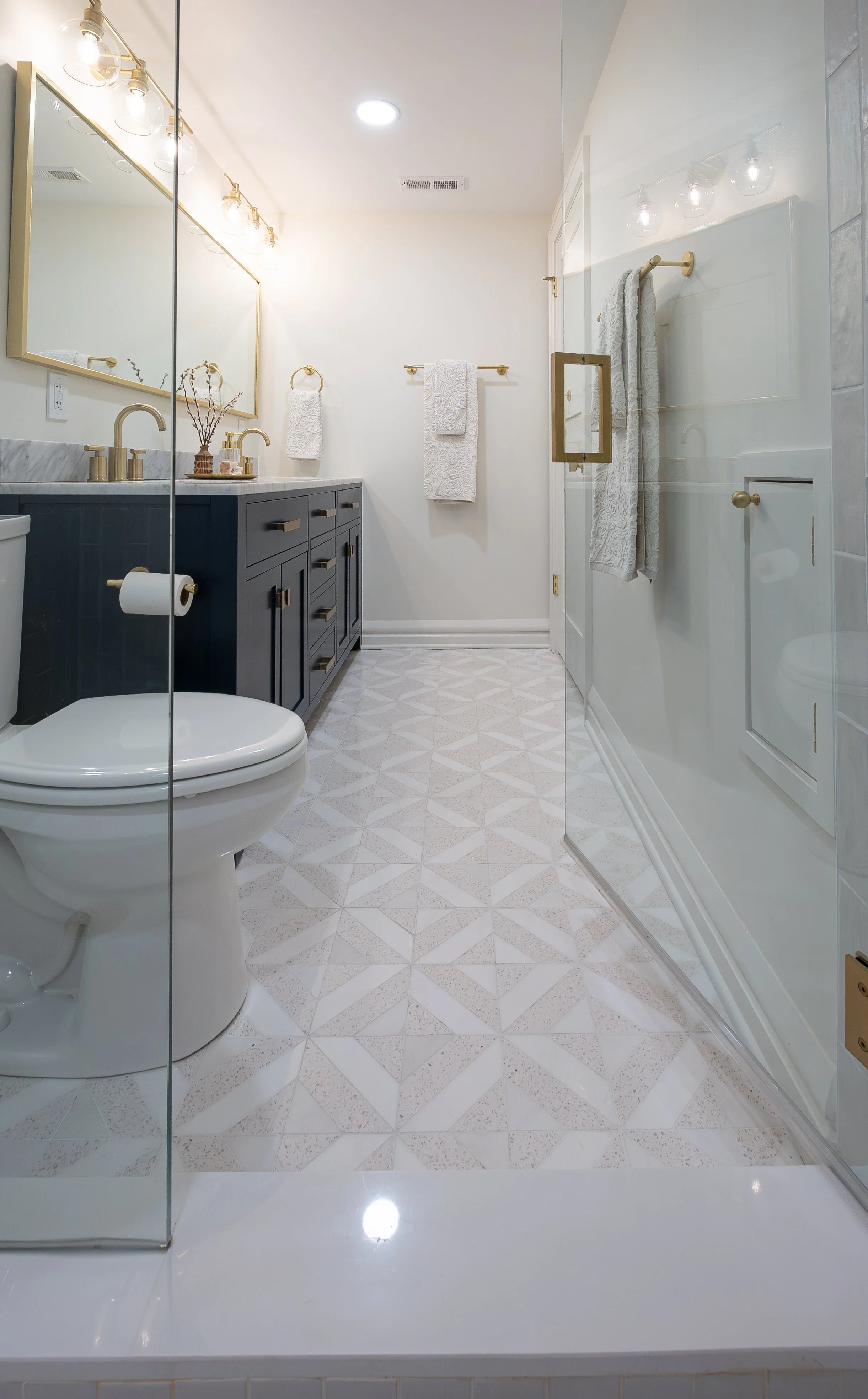 2024.11_Curate Interiors_703 Oxford St_Bath3_2_Kwebb-6 (2).jpg