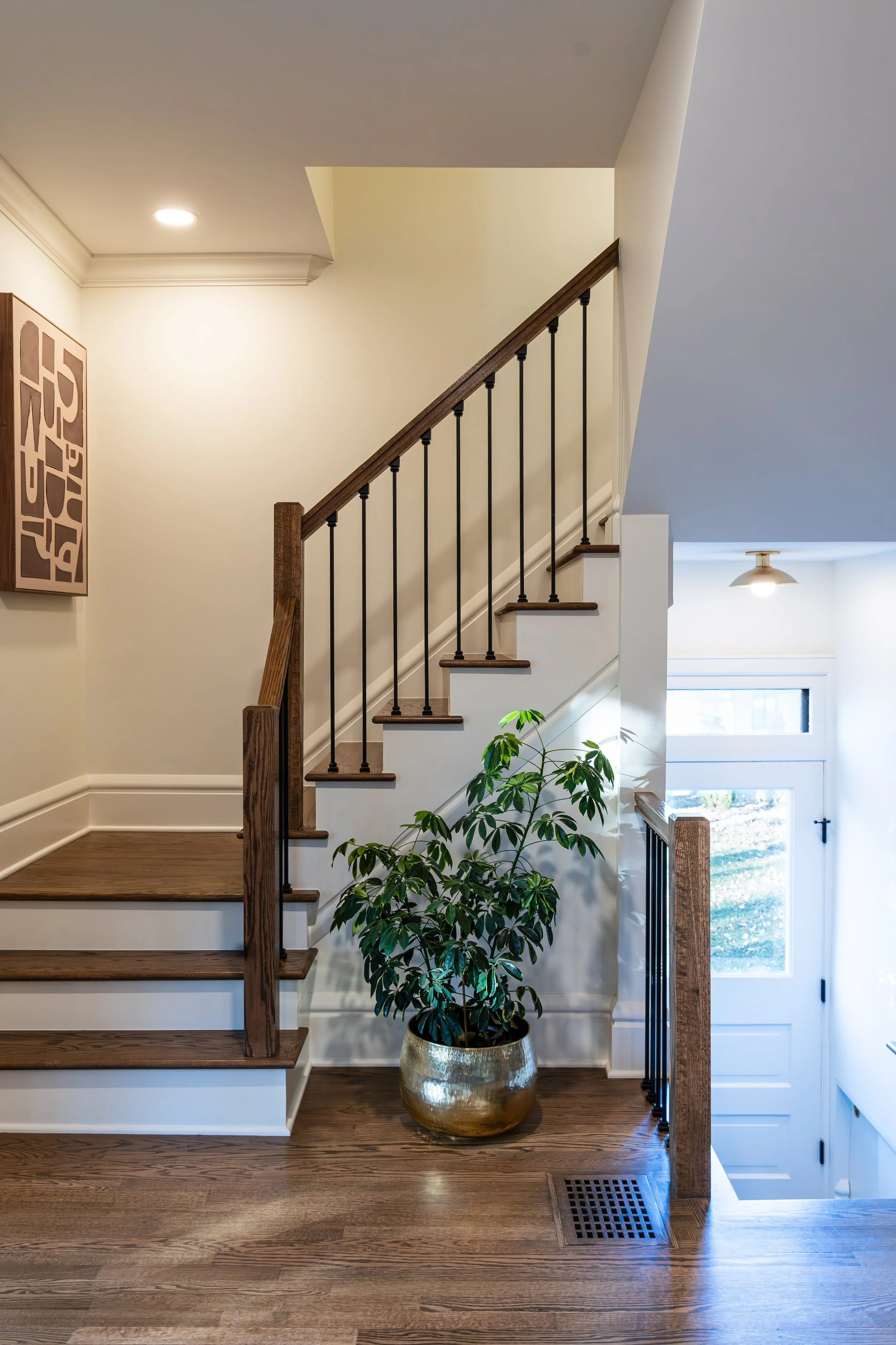 2024.11_Curate Interiors_703 Oxford St_Stairwell_2_Kwebb-1 (1).jpg