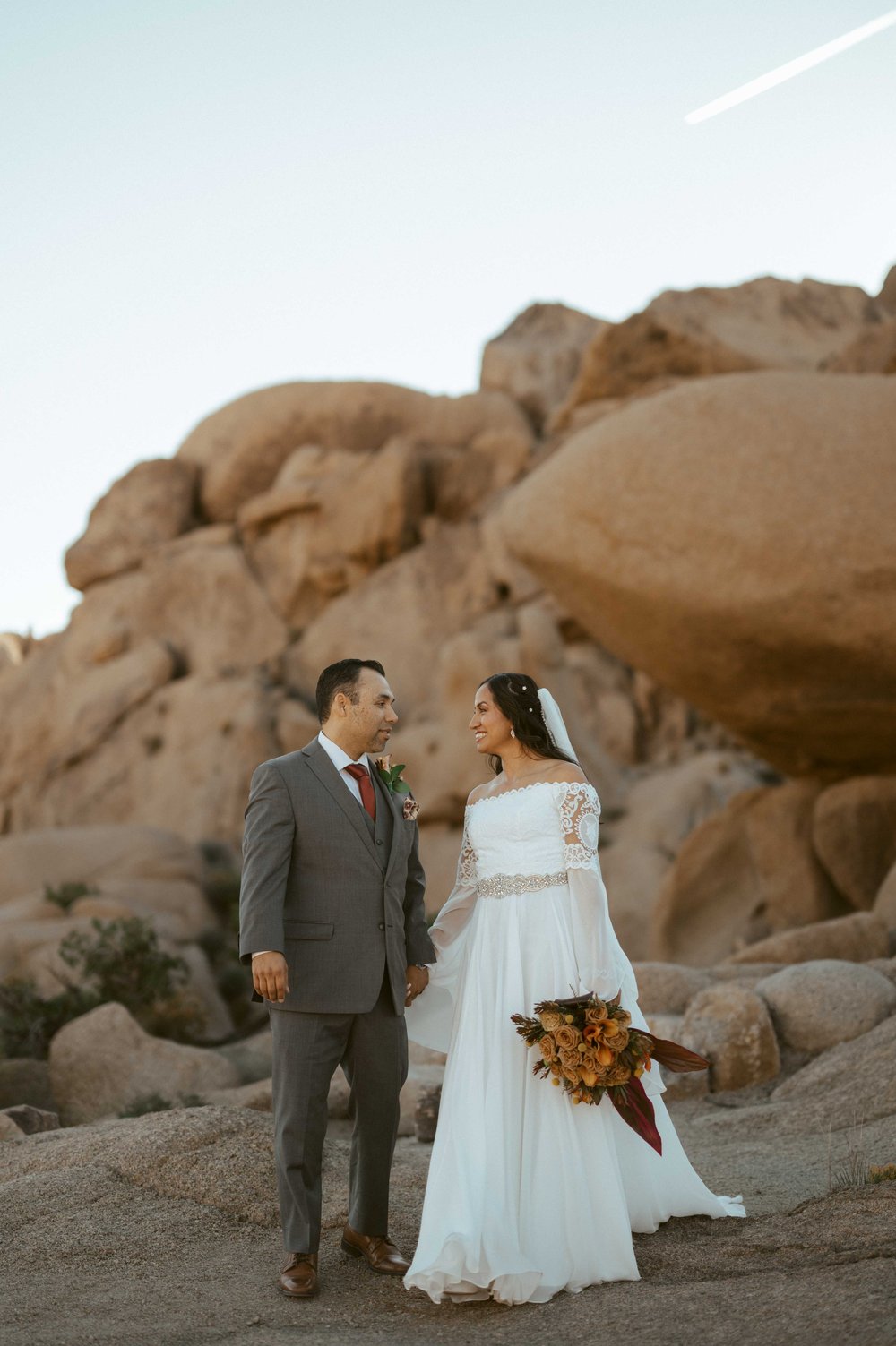 elopement-wedding-joshua-tree-national-park-split-rock-172.jpg