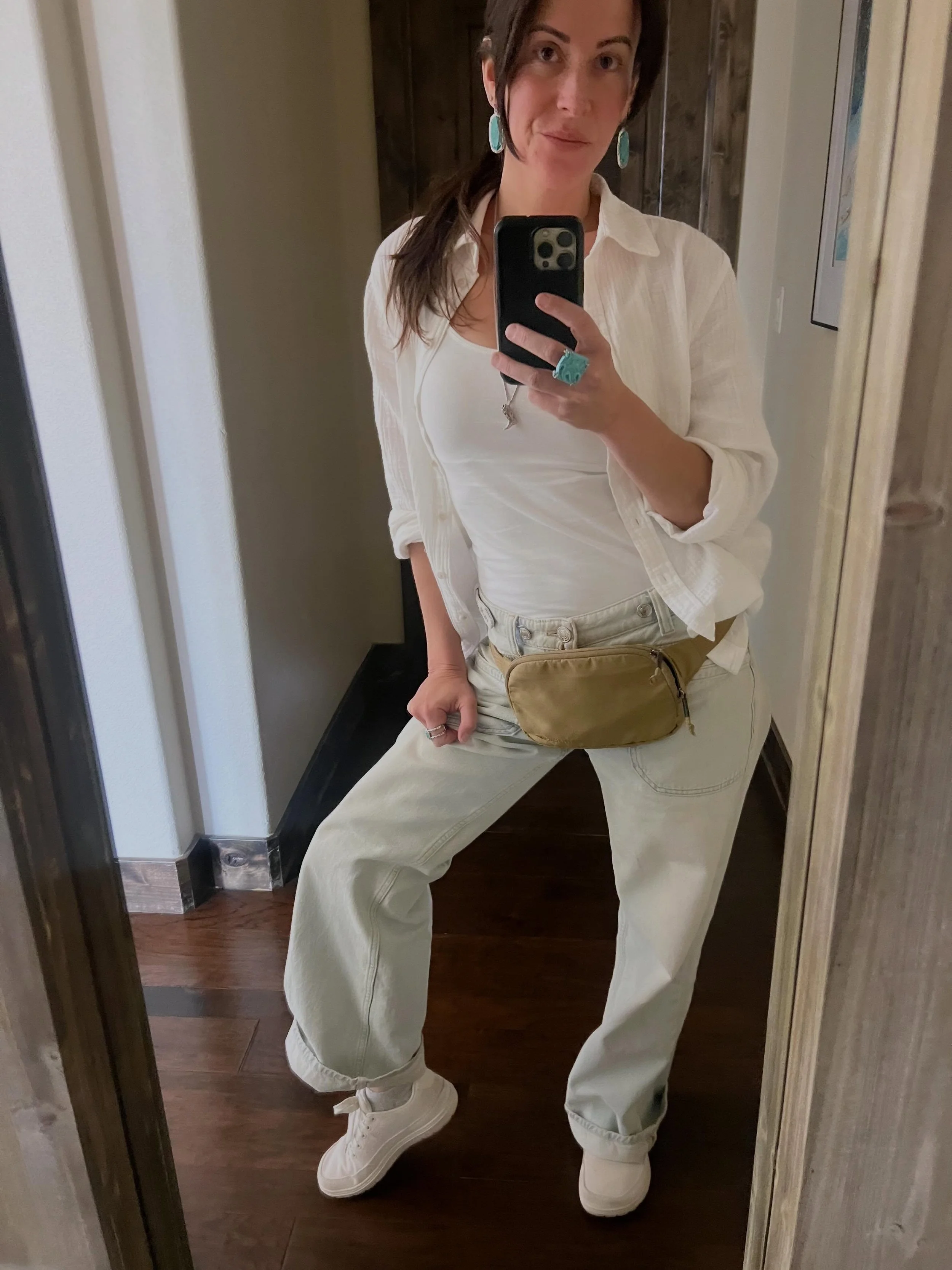 Life on the road lately&hellip;a little bit of everything as I move through Silverthorne, Boulder, Breckenridge and Grand Junction. Even with the constant travel, I&rsquo;m finding ways to keep the lifestyle centered and the nourishment high.

Eating