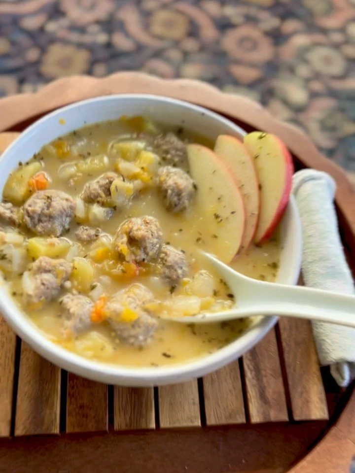 🍂🐖 Creamy Butternut Squash and Sausage Soup

Sweet squash, savory sausage, tart apple, and a little sage, all in one pot. Creamy, but not heavy without any flour or starch. This is the soup I&rsquo;ll be making on repeat all fall.

Want the recipe?