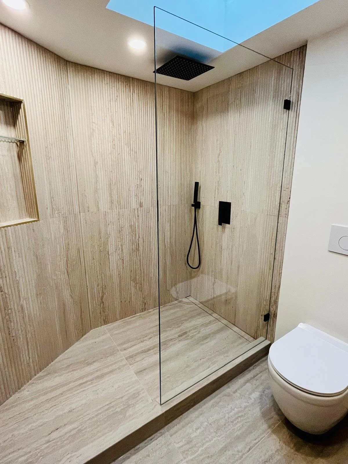 WhatsApp Image 2025-03-03 at 15.14.20_3df360da.jpg