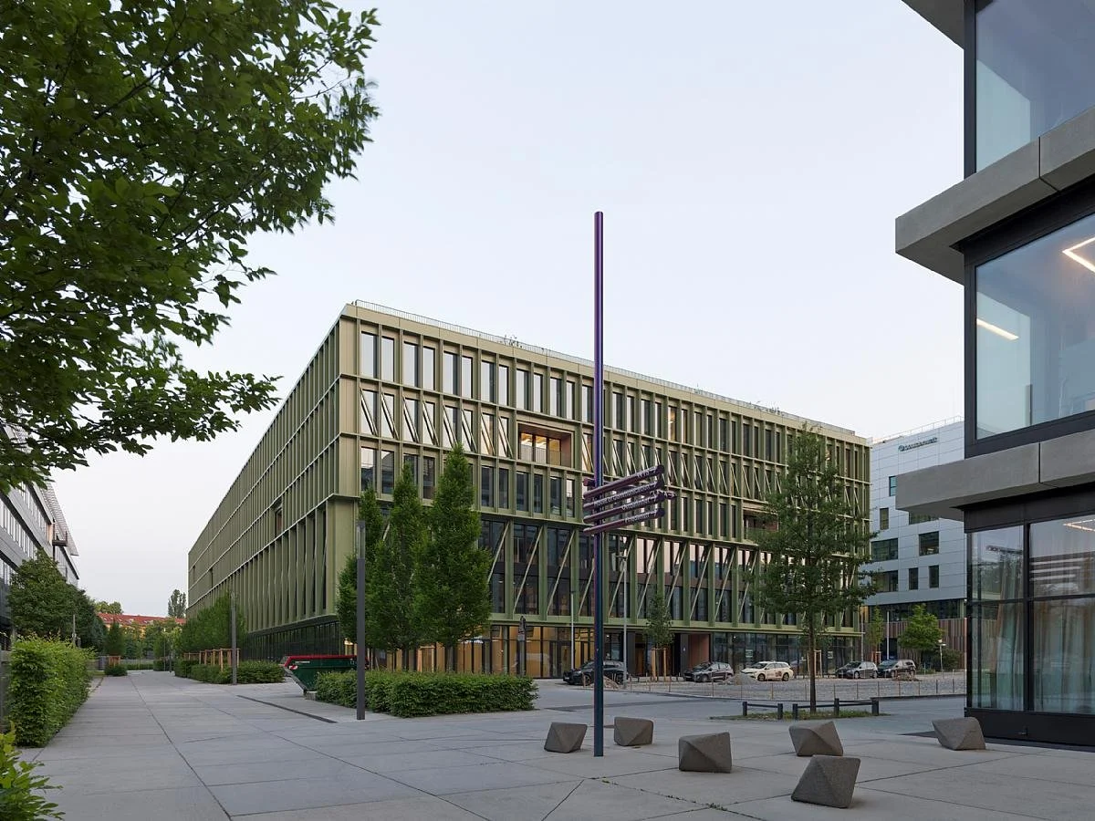 i8-iCampus-Werksviertel-Munchen-C-F-Moeller--img-96326-w1200-h900-x2.jpg