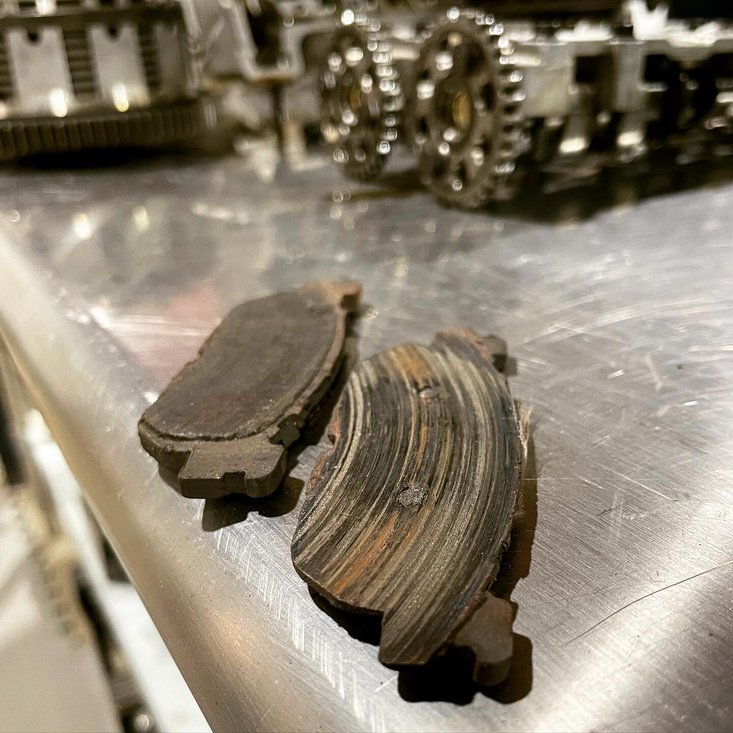 Might be time for some new brake pads&hellip; #mechanicfails #customerstates #motorcyclesalvage #yamahar1 #yamahar6 #r6yamaha #r1yamaha #kawasaki636 #kawasakizx6r #kawasakizx7r #hondacbr600rr #suzukigsxr