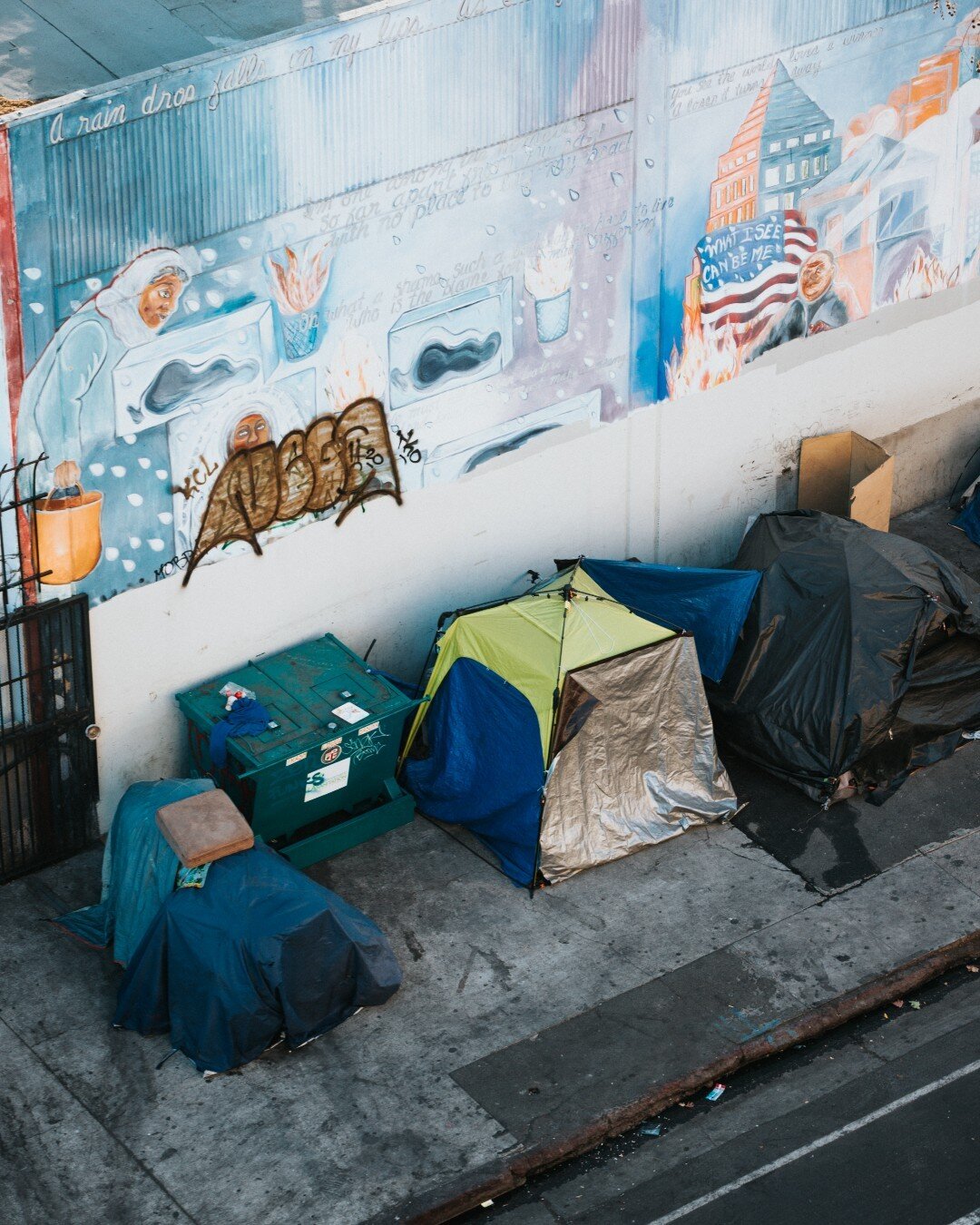 Golden Rainbow supports those living with HIV that are homeless or at-risk of becoming homeless. 

75% of our clients are already housed but at risk of becoming homeless if they can&rsquo;t catch up on rent or utilities. 
25% are seeking assistance w