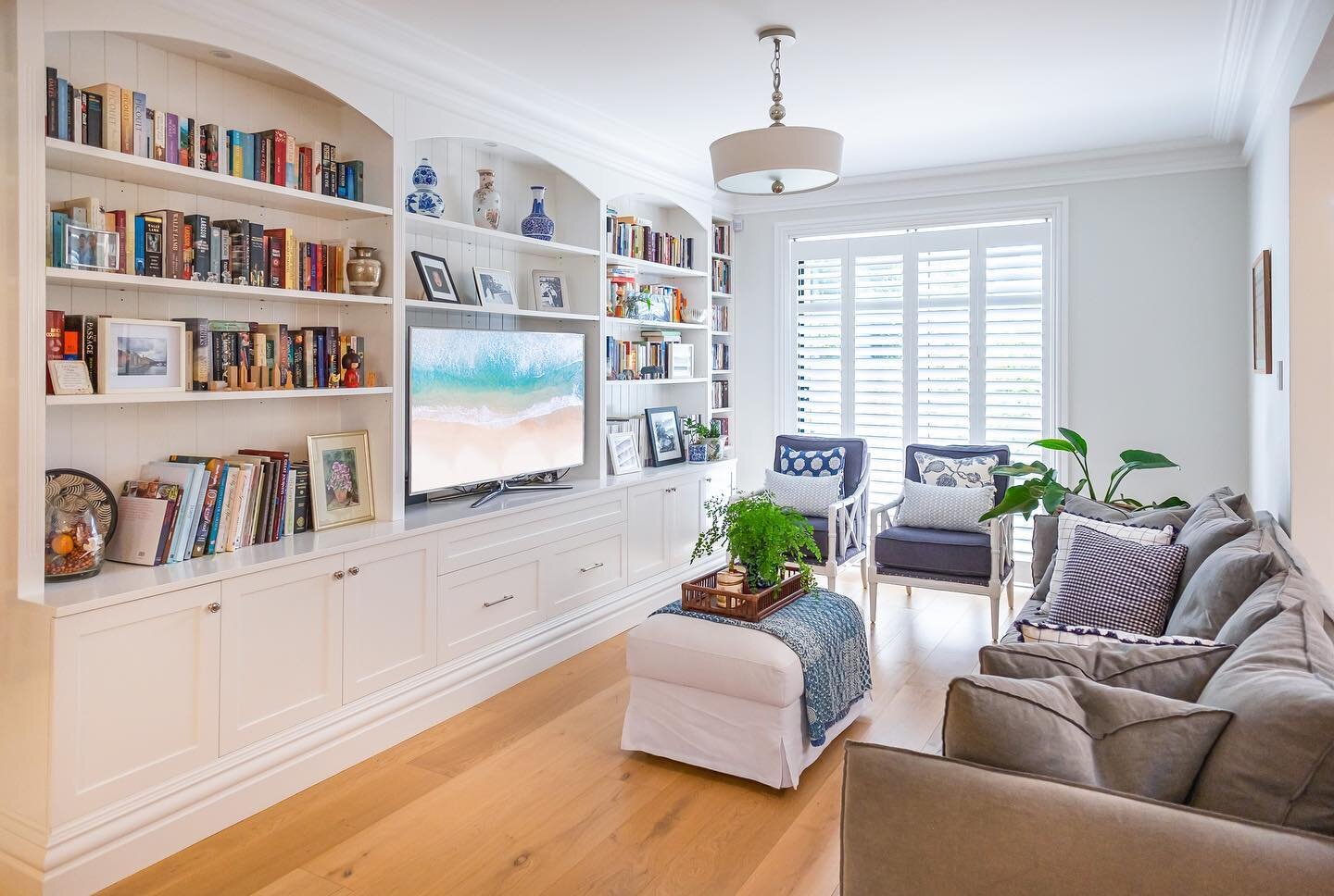 A light and airy living room designed five years ago. Classic simplicity never goes out of style 💙

Builder: @venice_projects_
Architect: Marianne Halmos 
Interior Design: @stephaniechuinteriors
📷: @jordansimphoto
