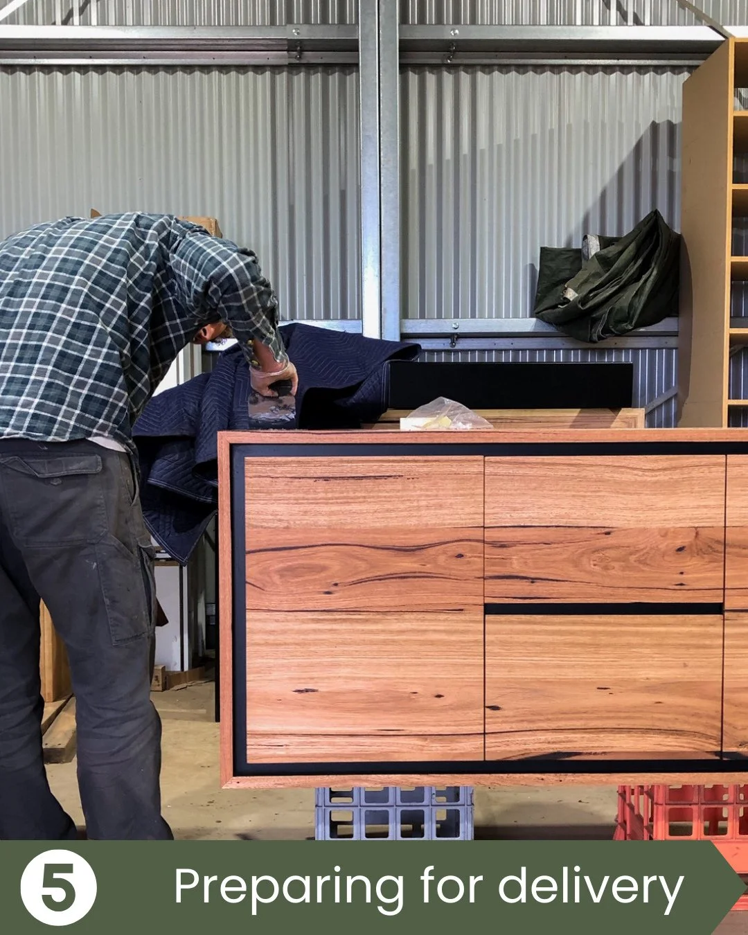 𝗦𝘁𝗲𝗽 𝟱: 𝗚𝗲𝘁𝘁𝗶𝗻𝗴 𝗿𝗲𝗮𝗱𝘆 𝘁𝗼 𝗰𝗼𝗺𝗲 𝗵𝗼𝗺𝗲⁠
⁠
As your piece nears completion, we&rsquo;ll be in touch to confirm the date it will be ready for dispatch and send through your final invoice. Once payment is received, your furniture i
