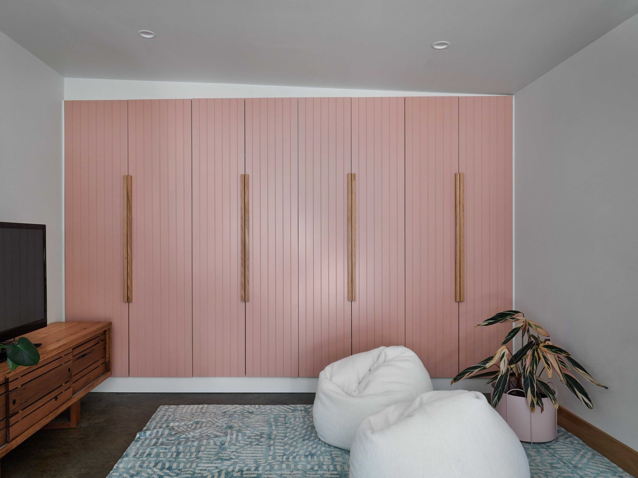Wooden cupboard door handle