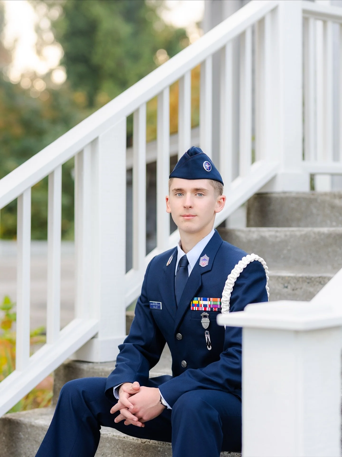 Senior Sunday with Henry! He wore his Civil Air Patrol uniform for a few photos which added an extra personalized touch to his gallery. 

#seniorphoto #seniorportrait #seniorpicture #seniorphotographer #washingtonseniorphotographer #kitsapseniorphoto